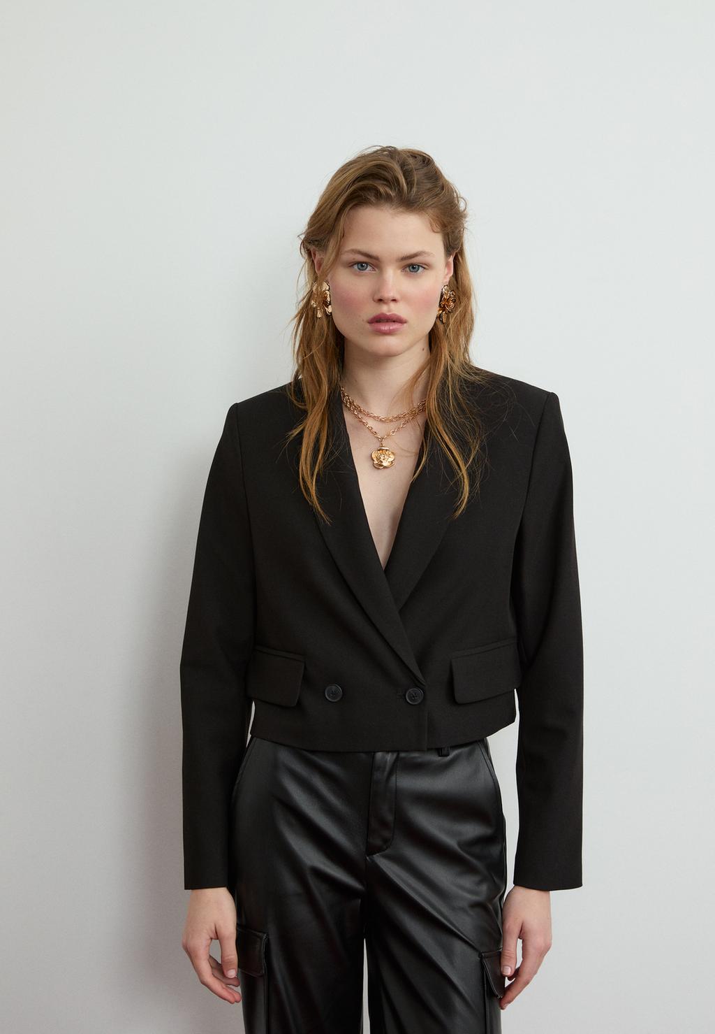 Elegancka krótka marynarka