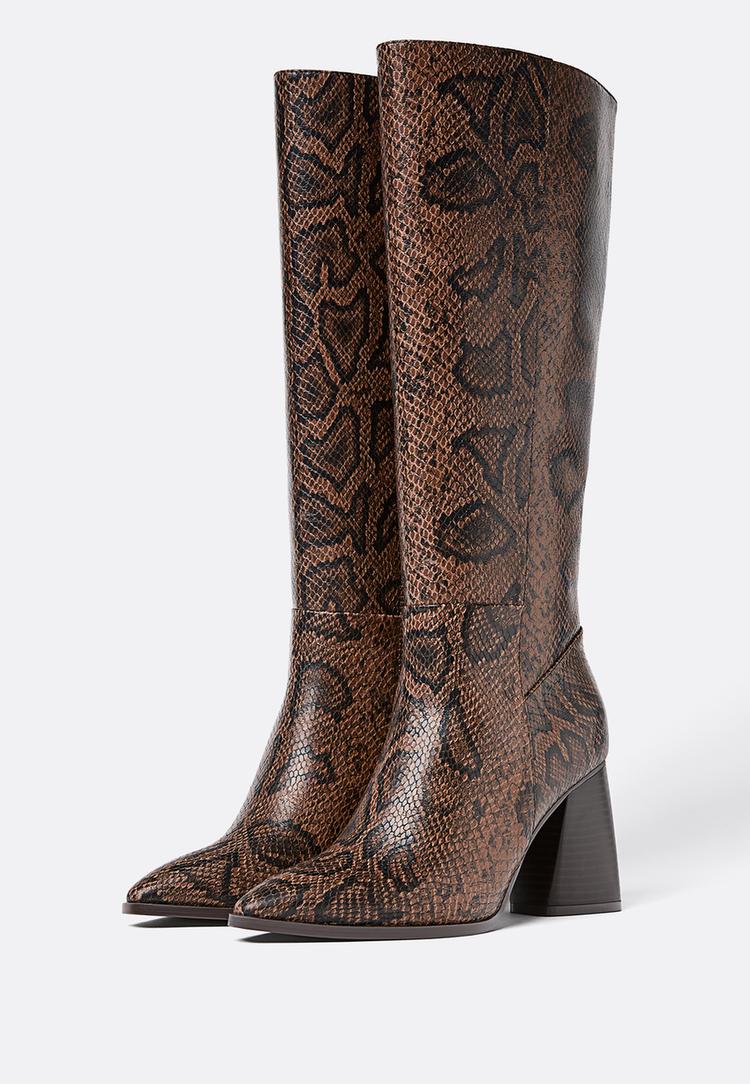 bota alta tacon animal print