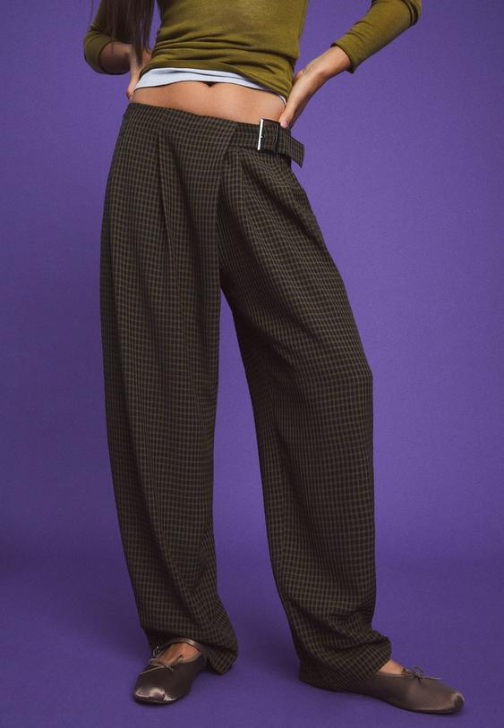 Stradivarius Flowing Check Trousers With Buckle Khaki 12