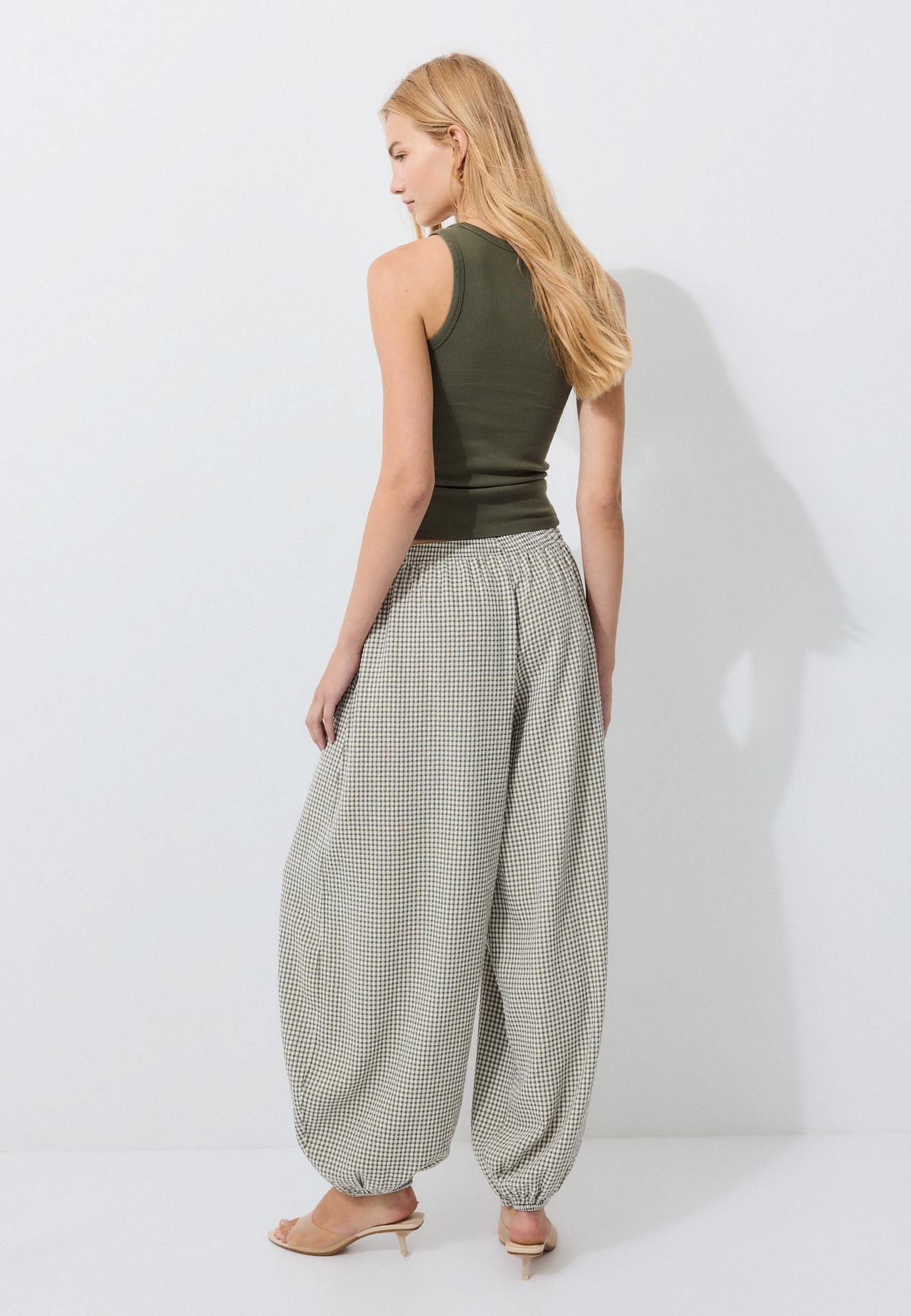 Checked voluminous trousers — Khaki