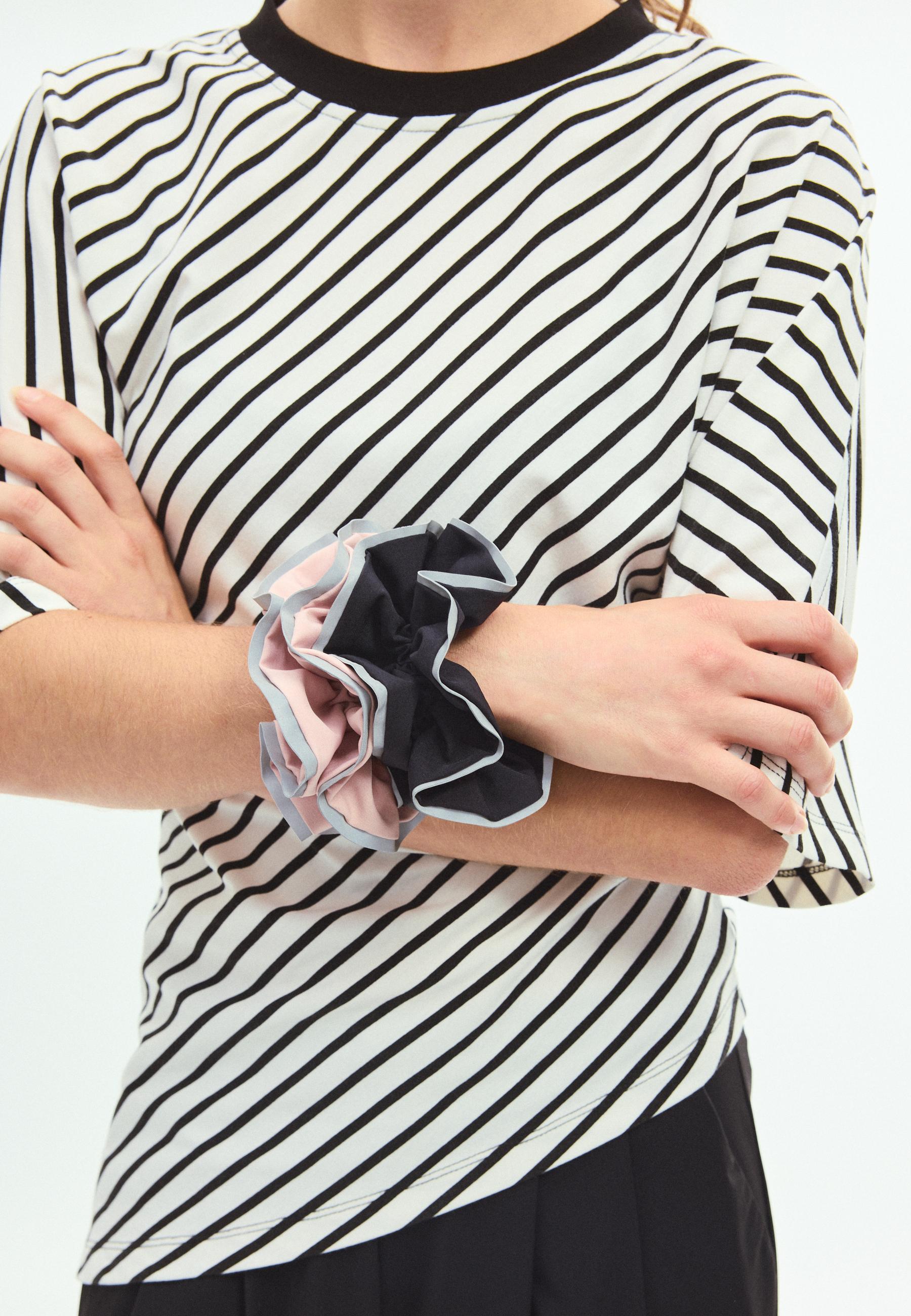Set of 2 sporty scrunchies — Pastel pink