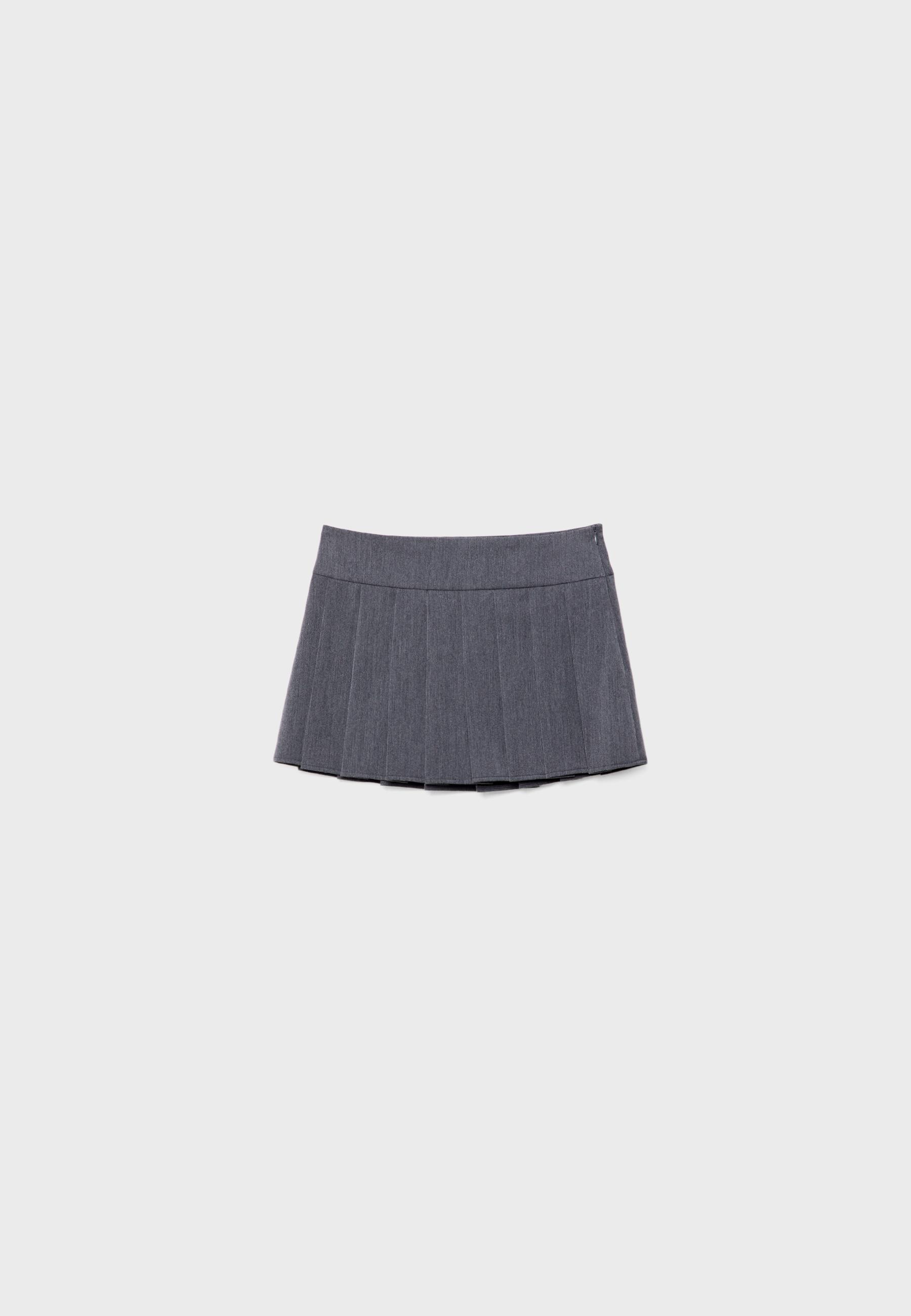 Short box pleat skirt - Women's fashion | Stradivarius