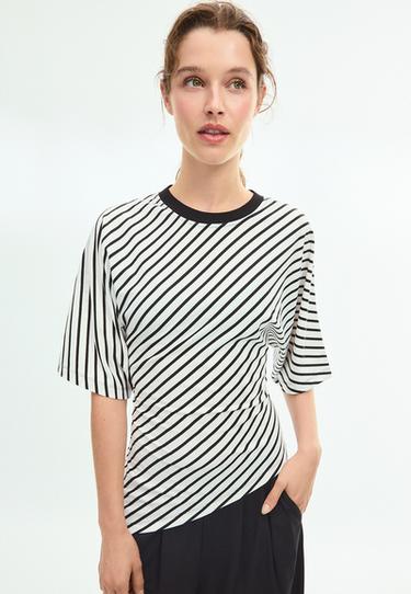 Striped short sleeve T-shirt — Ecru 6