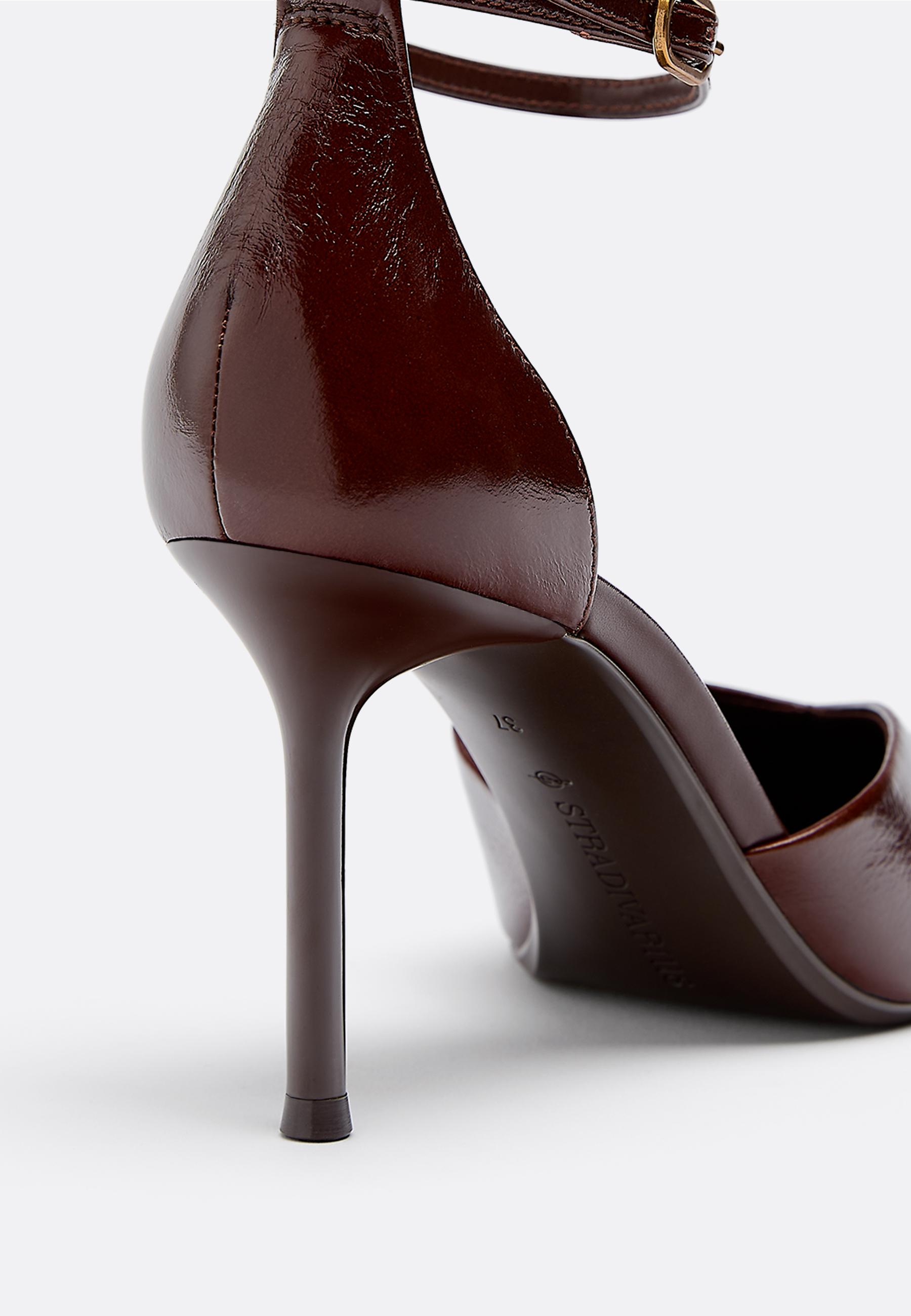 Leather heeled shoes — BROWN