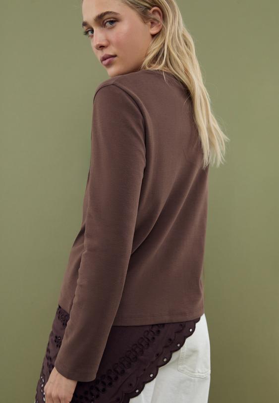 Stradivarius Βασικό Βαμβακερό Μπλουζάκι Κανονικής Γραμμής Καφέ M