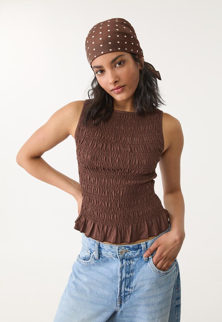 camiseta fruncida volantes