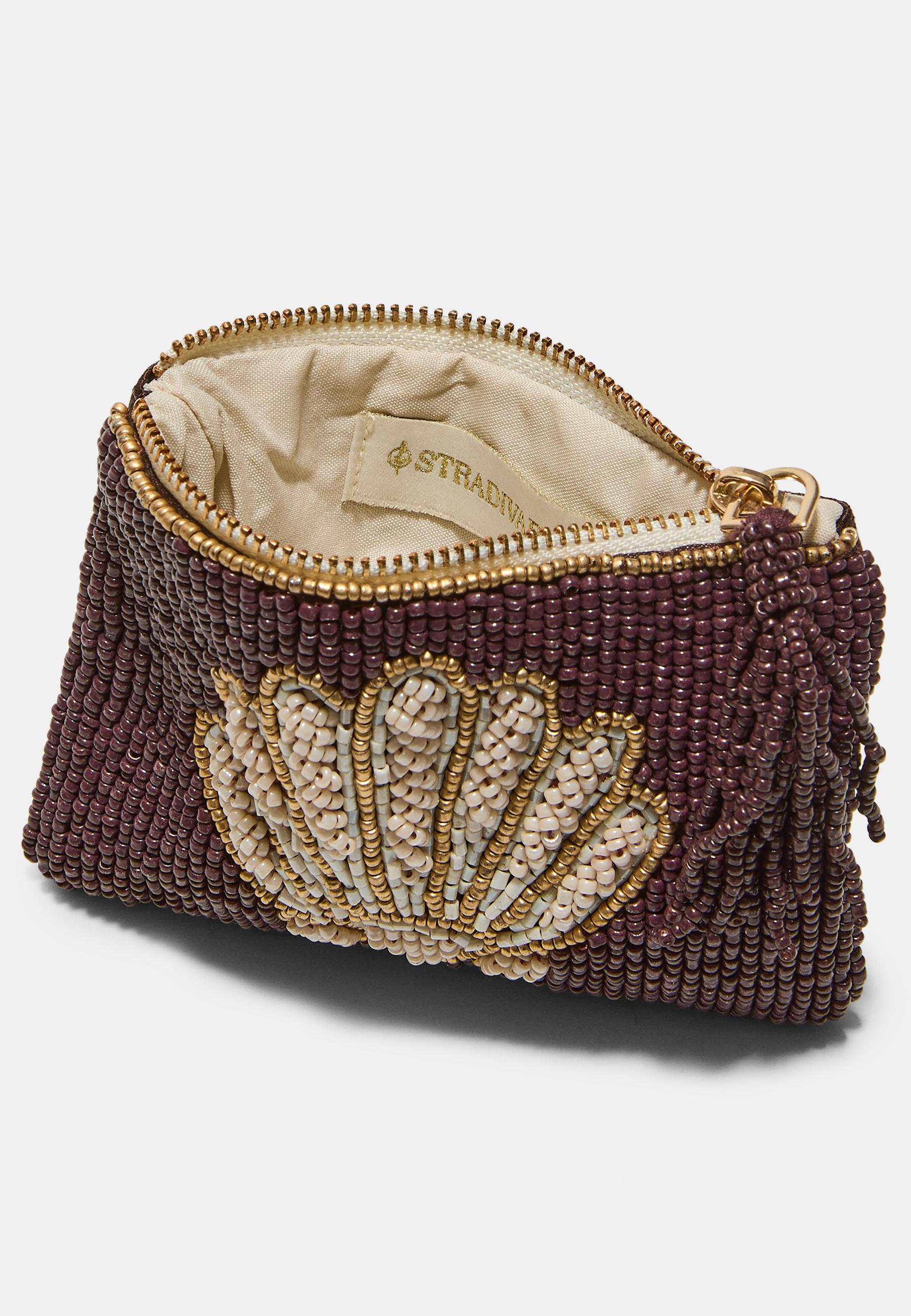 Small beaded purse — Brown