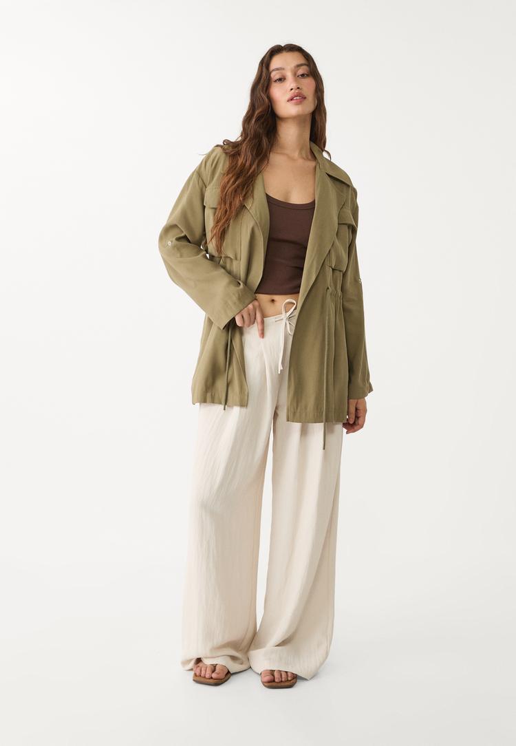 Stradivarius Trenci Fluid Scurt Kaki S