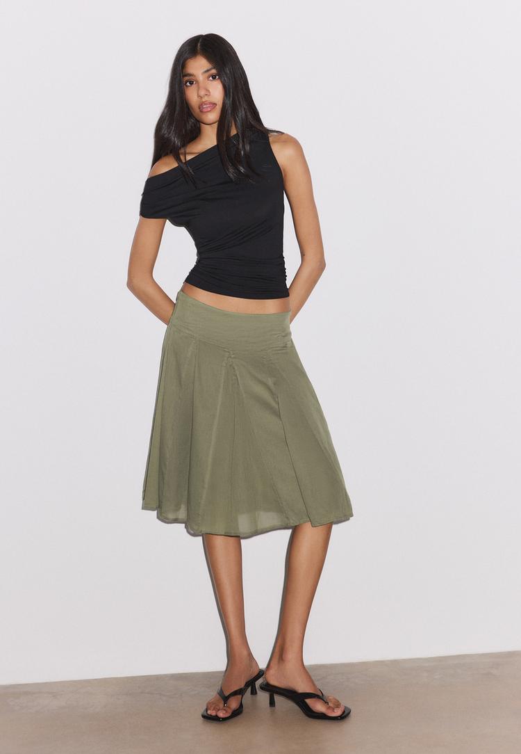 Stradivarius Asimetrična Majica S Naborima Black Xl