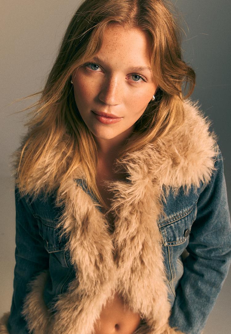 blouson matelasse en jean avec fausse fourrure