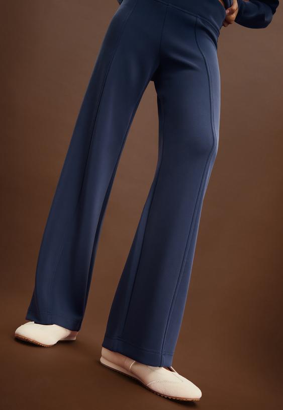 yumusak dokulu dikis detayl duz paca jogger pantolon