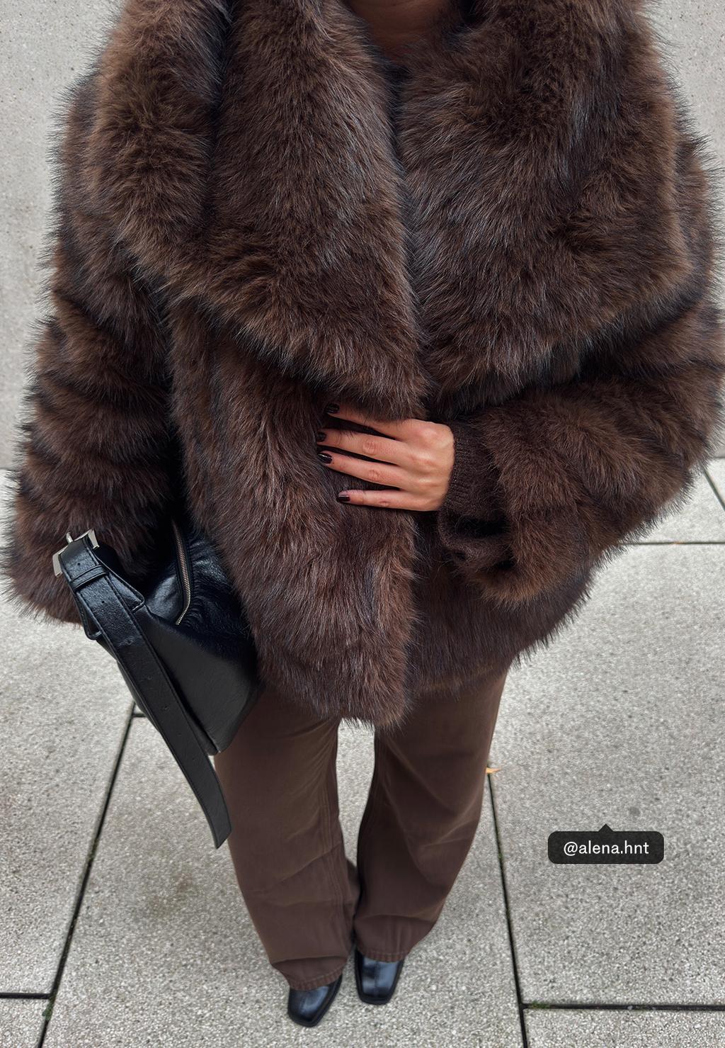 Cropped faux fur jacket