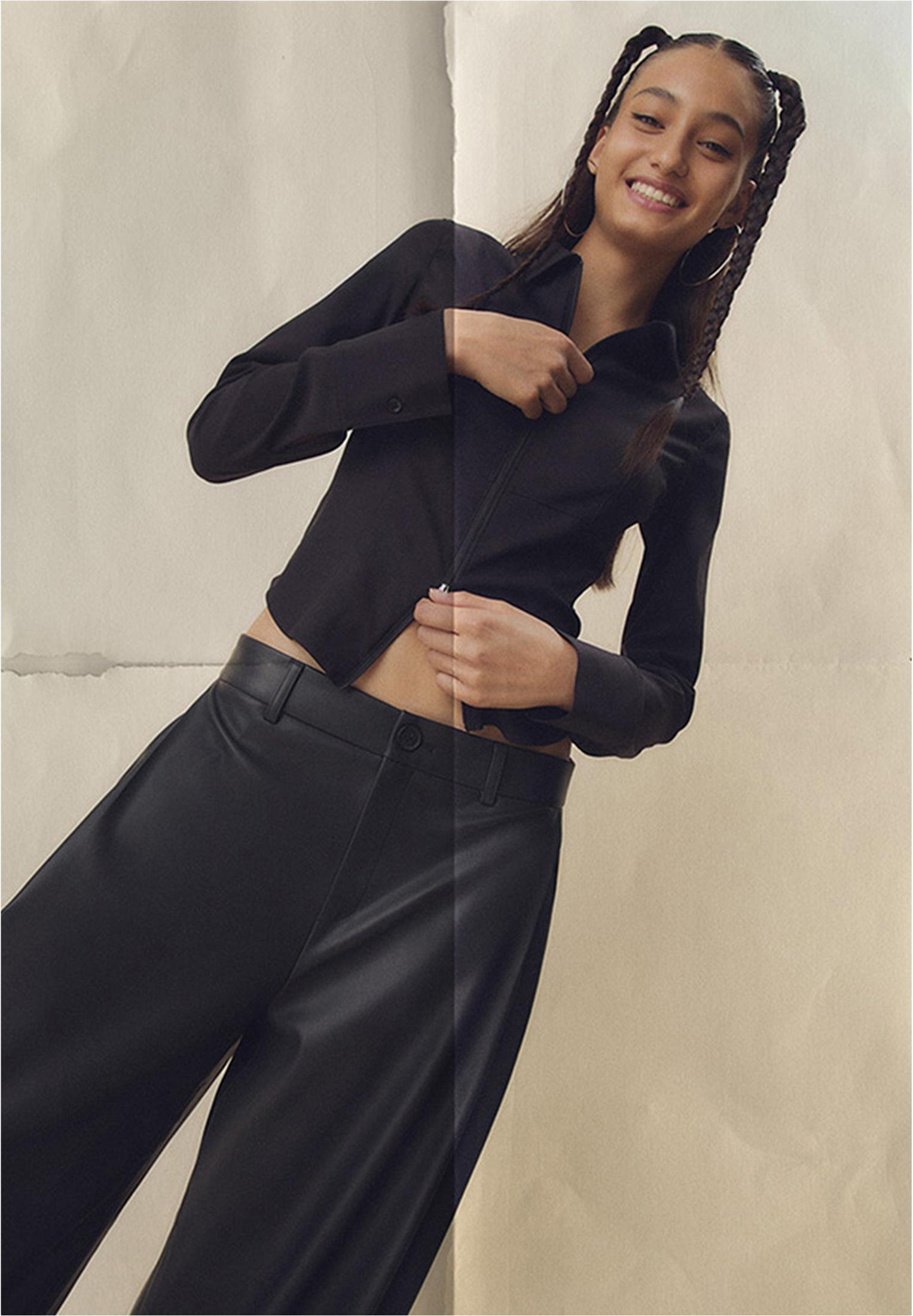 Fitted shirt with zip — Black