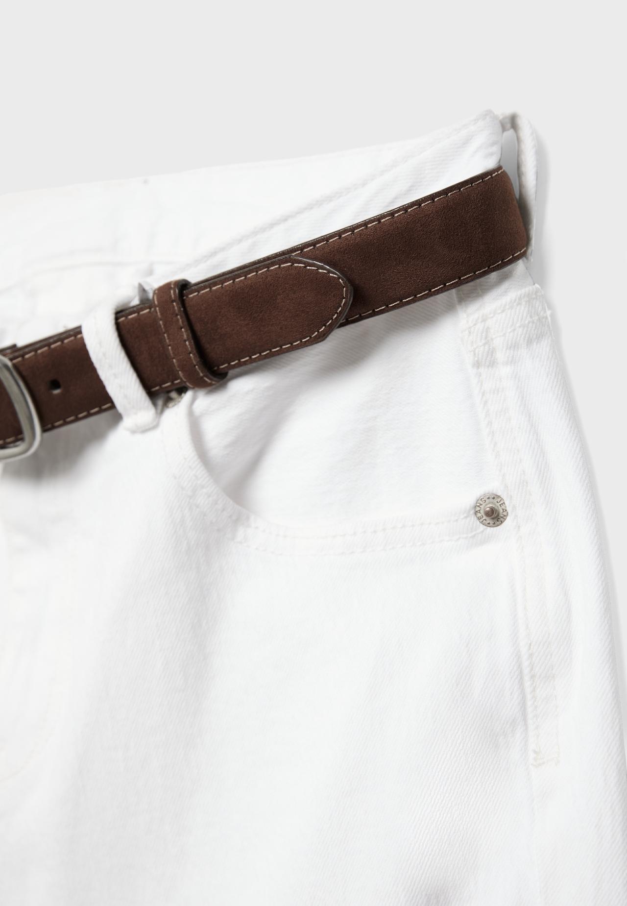 D68 boot-cut jeans with belt — White