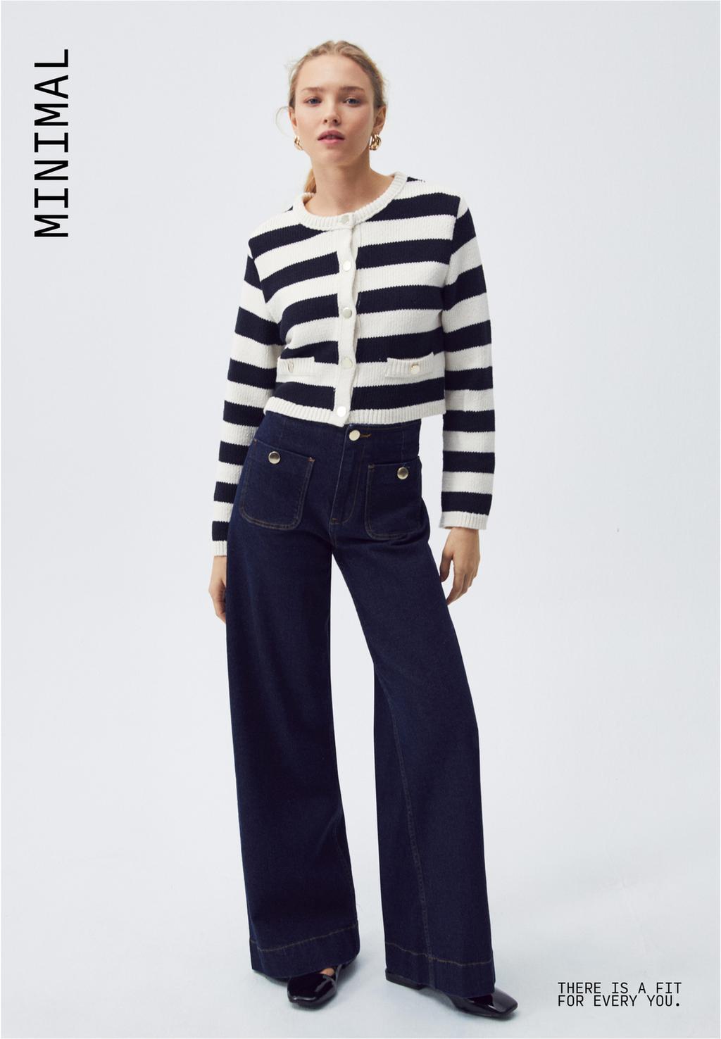 D77 Minimalist jeans with pockets