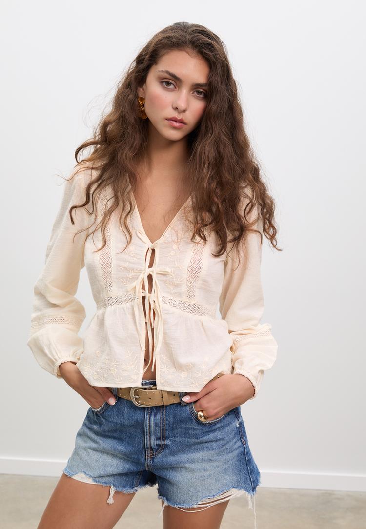 blusa nudo fluida bordada