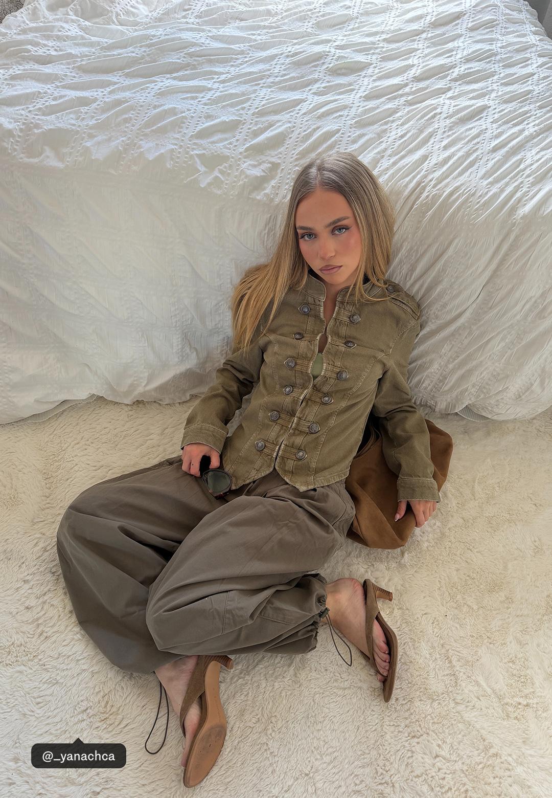 Barrel poplin trousers with stoppers — Khaki