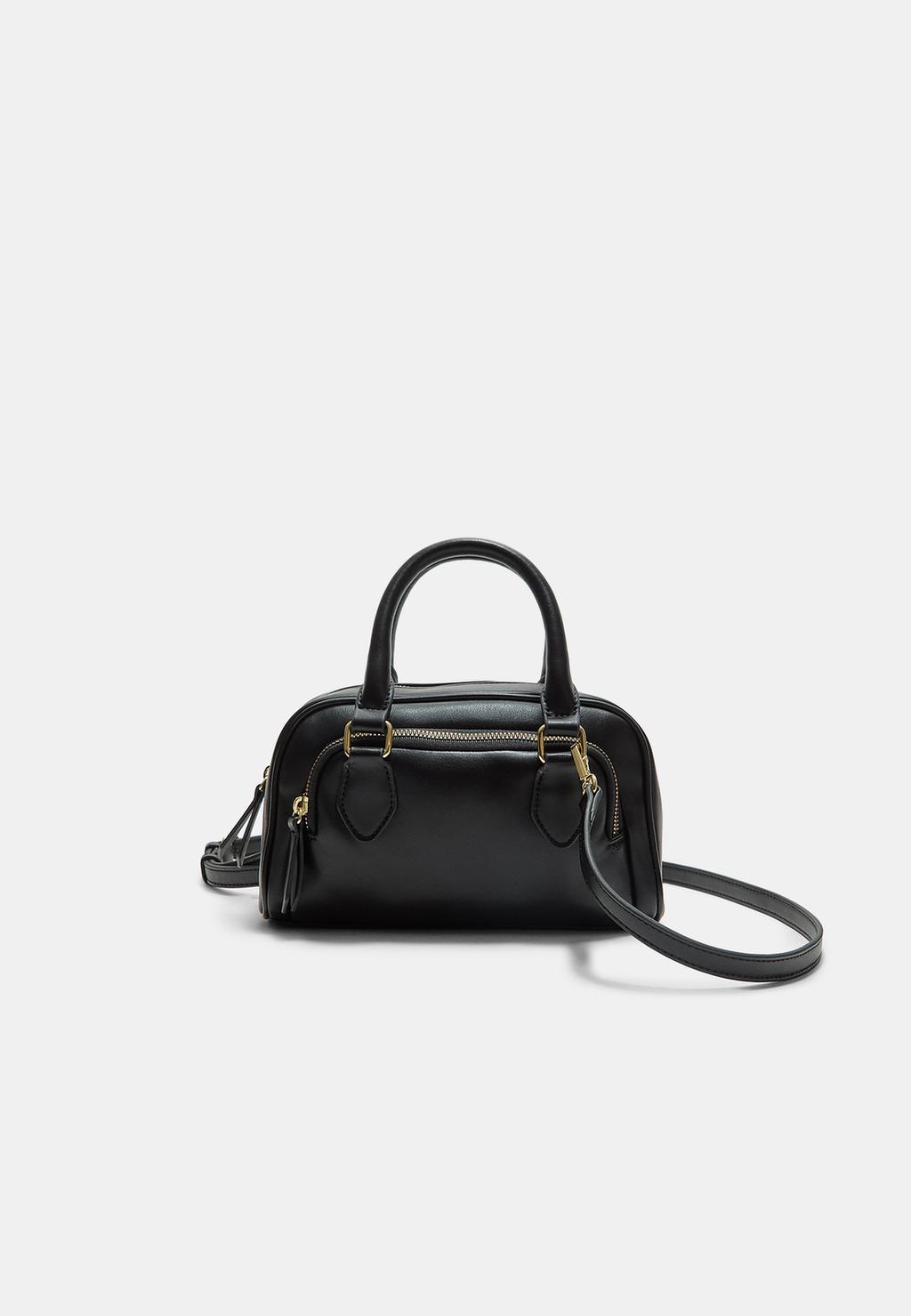 Bowling bag with zip