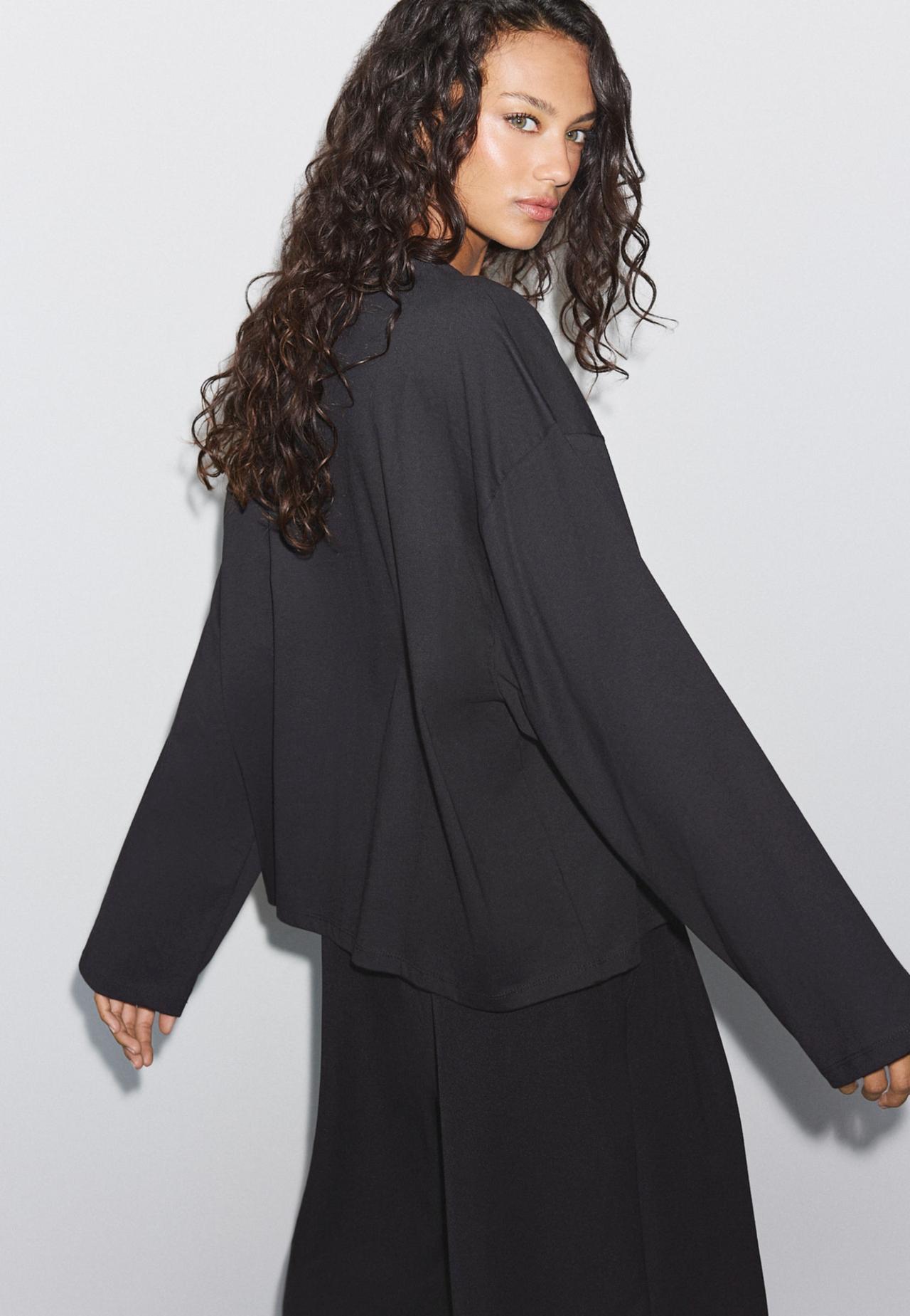 Boxy long sleeve T-shirt — Black