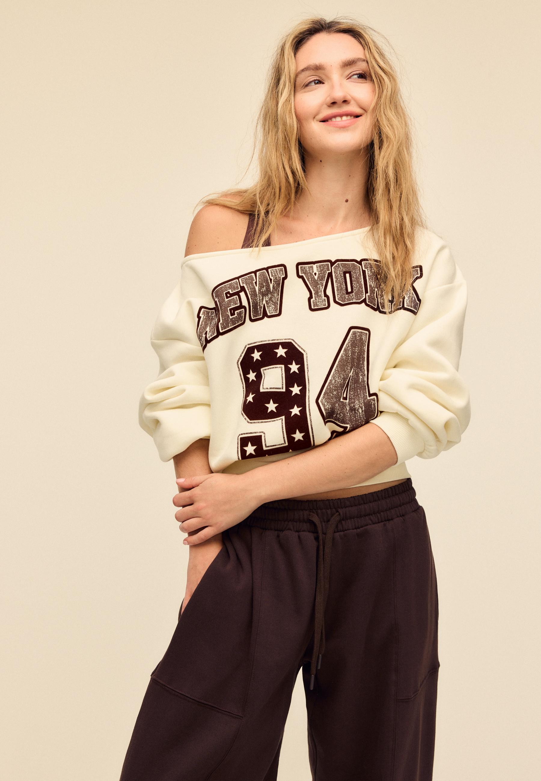 Printed boat neck sweatshirt — Ecru