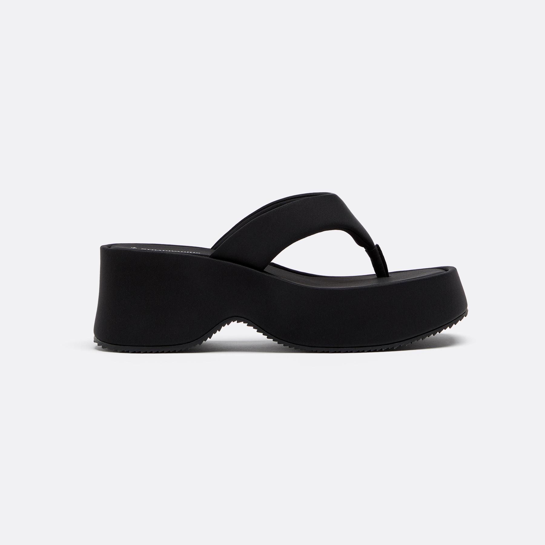 Platform thong sandals — BLACK