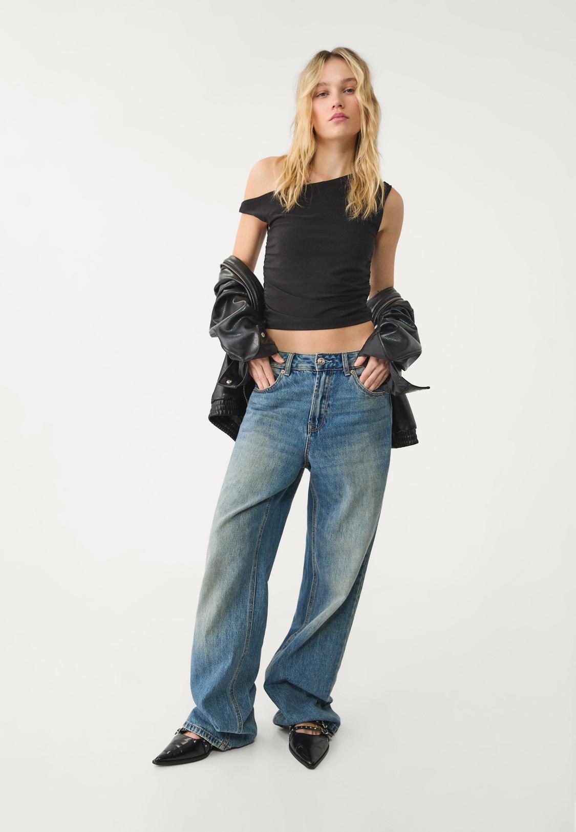 Asymmetric crop top with gathered detail Women's fashion