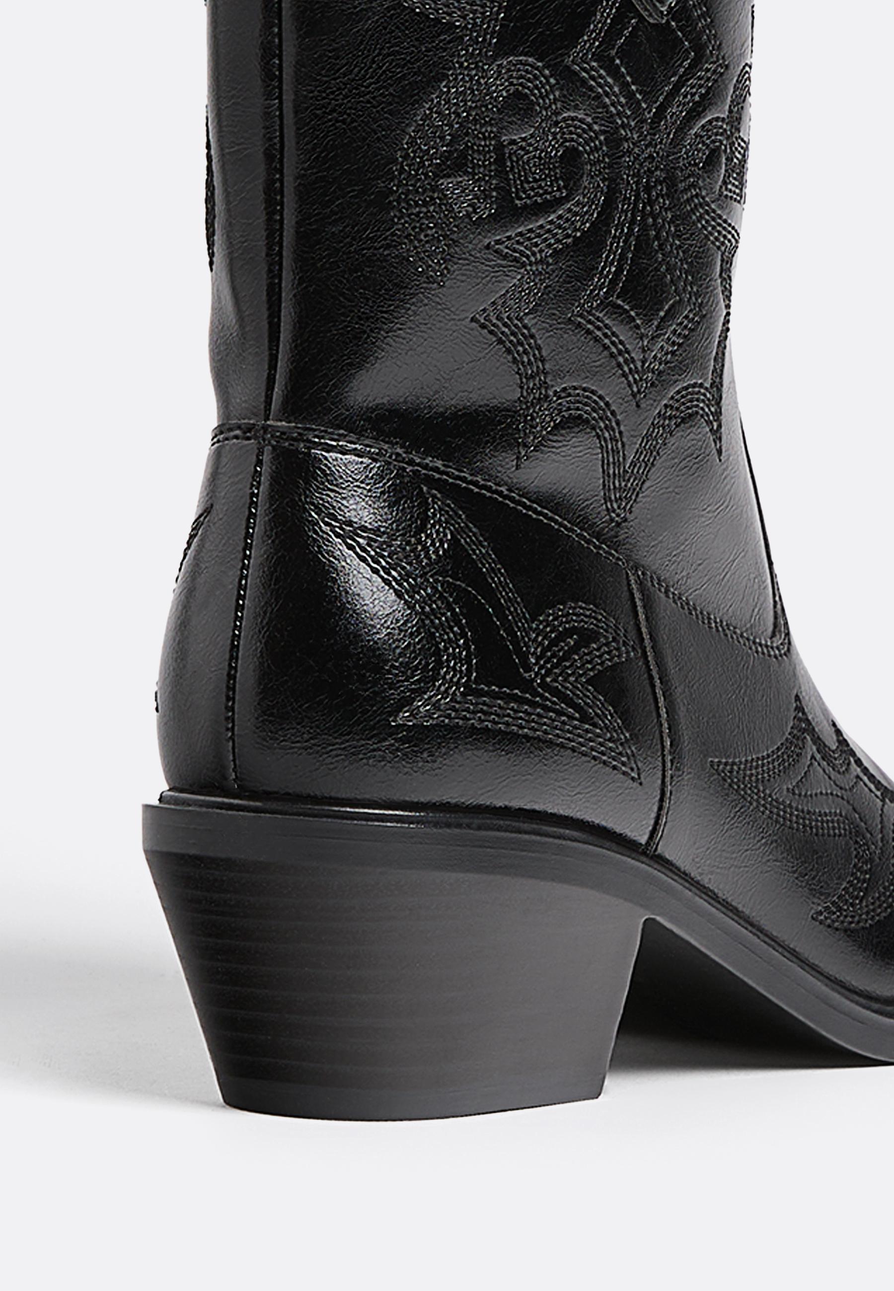 Heeled cowboy ankle boots — BLACK