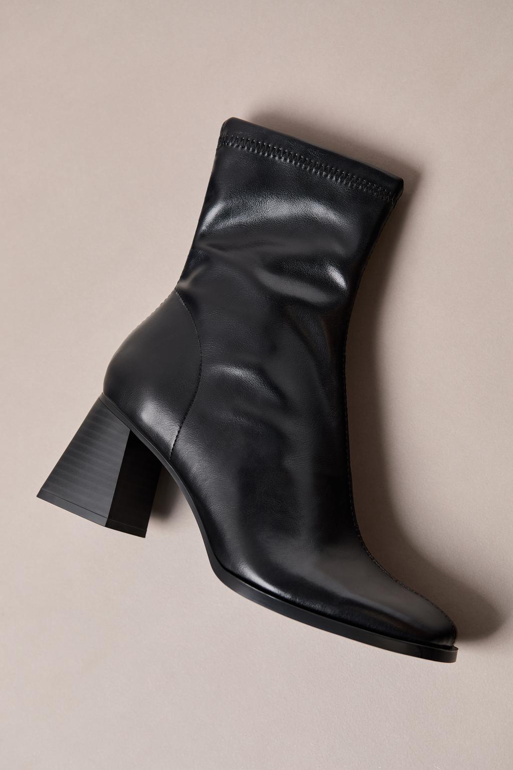 Stretch-Stiefeletten mit halbhohem Absatz