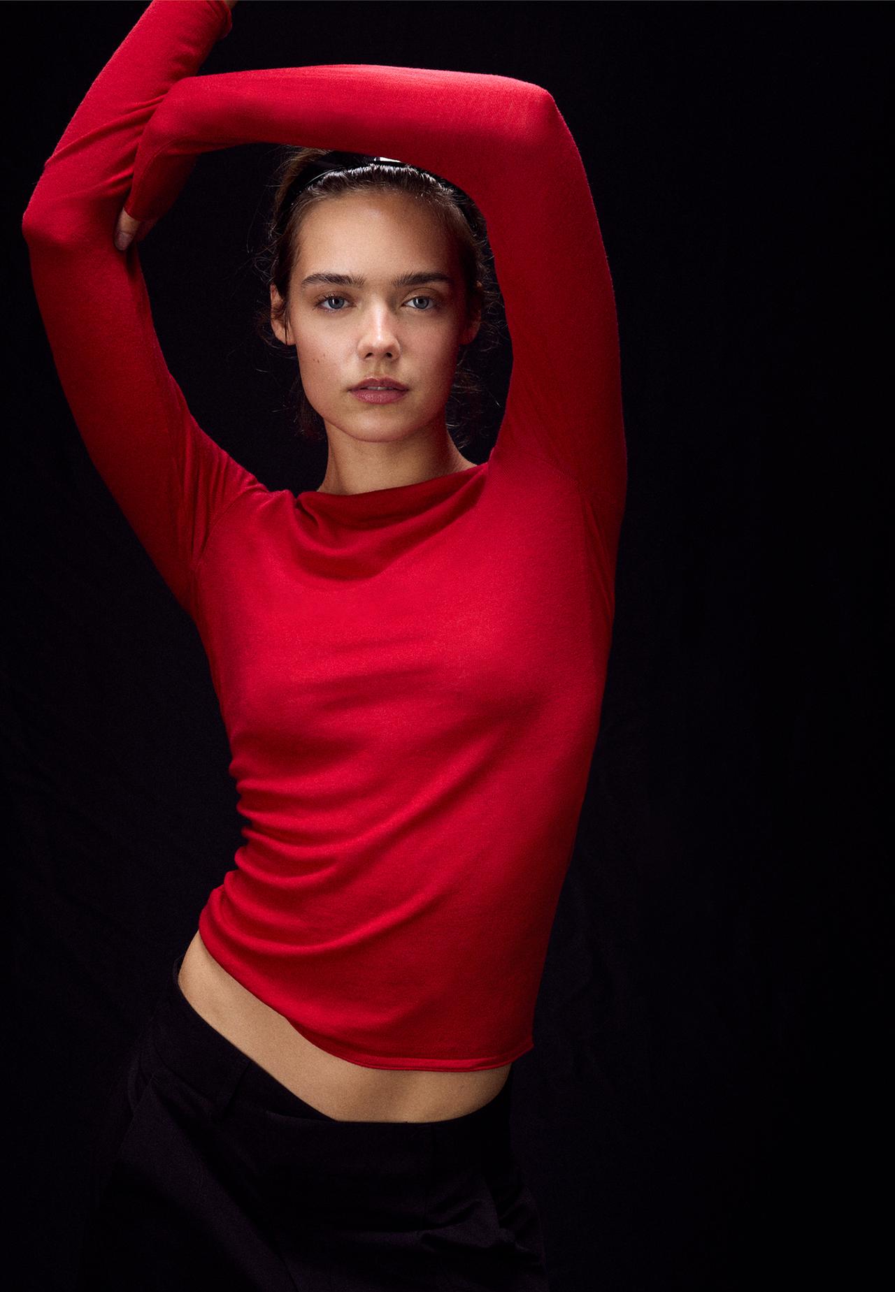Basic wool and silk boat neck jumper — Red