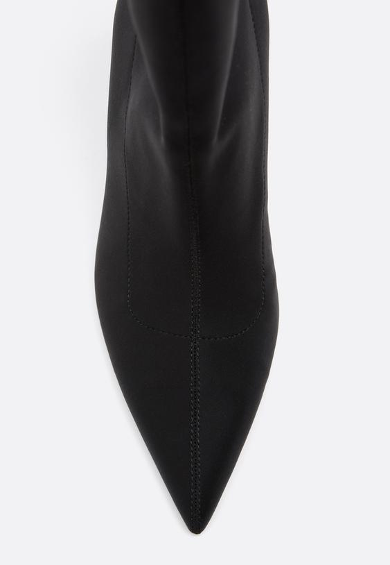 stiefeletten-mit-feinem-absatz
