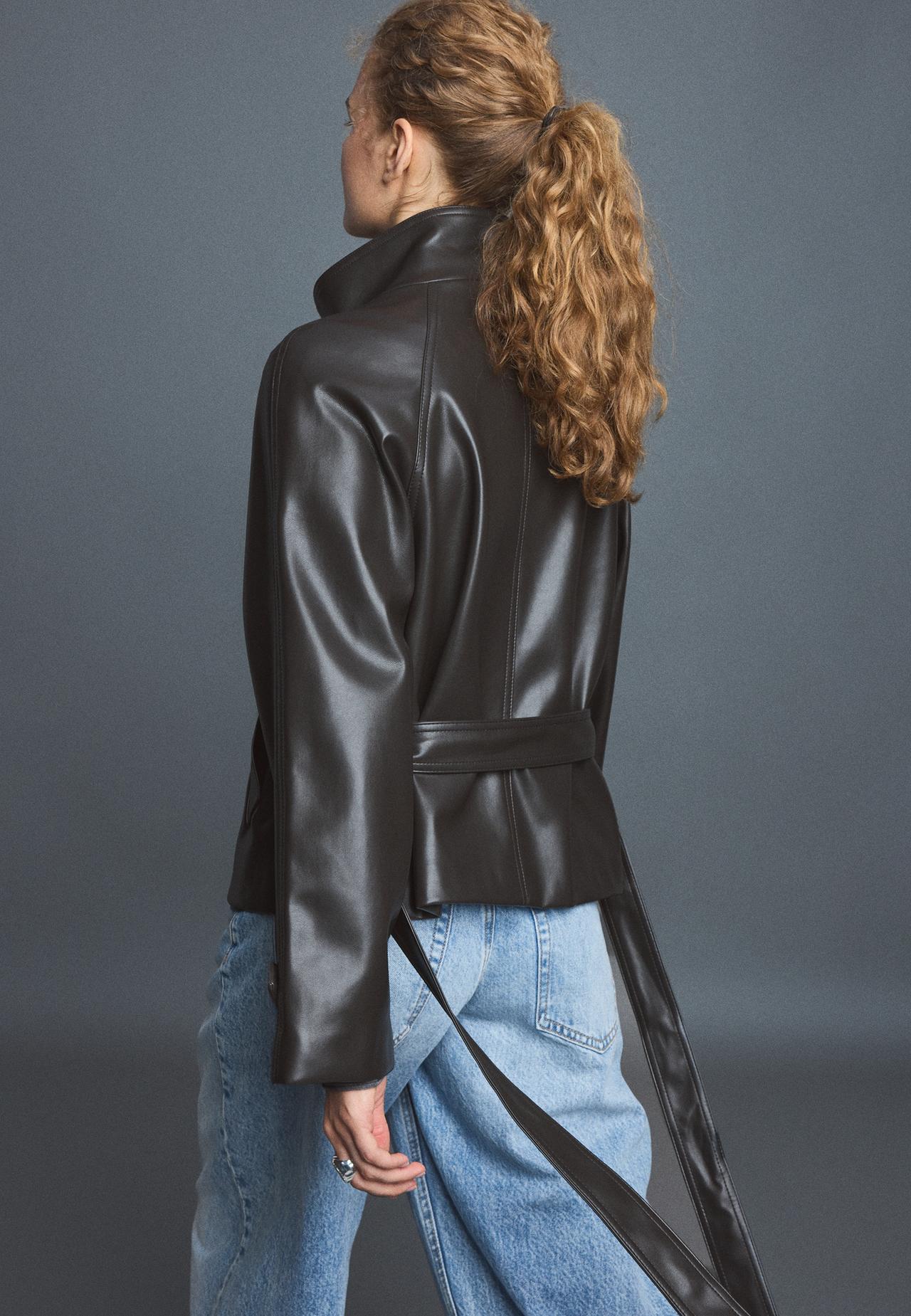 Short leather effect trench coat — Dark grey
