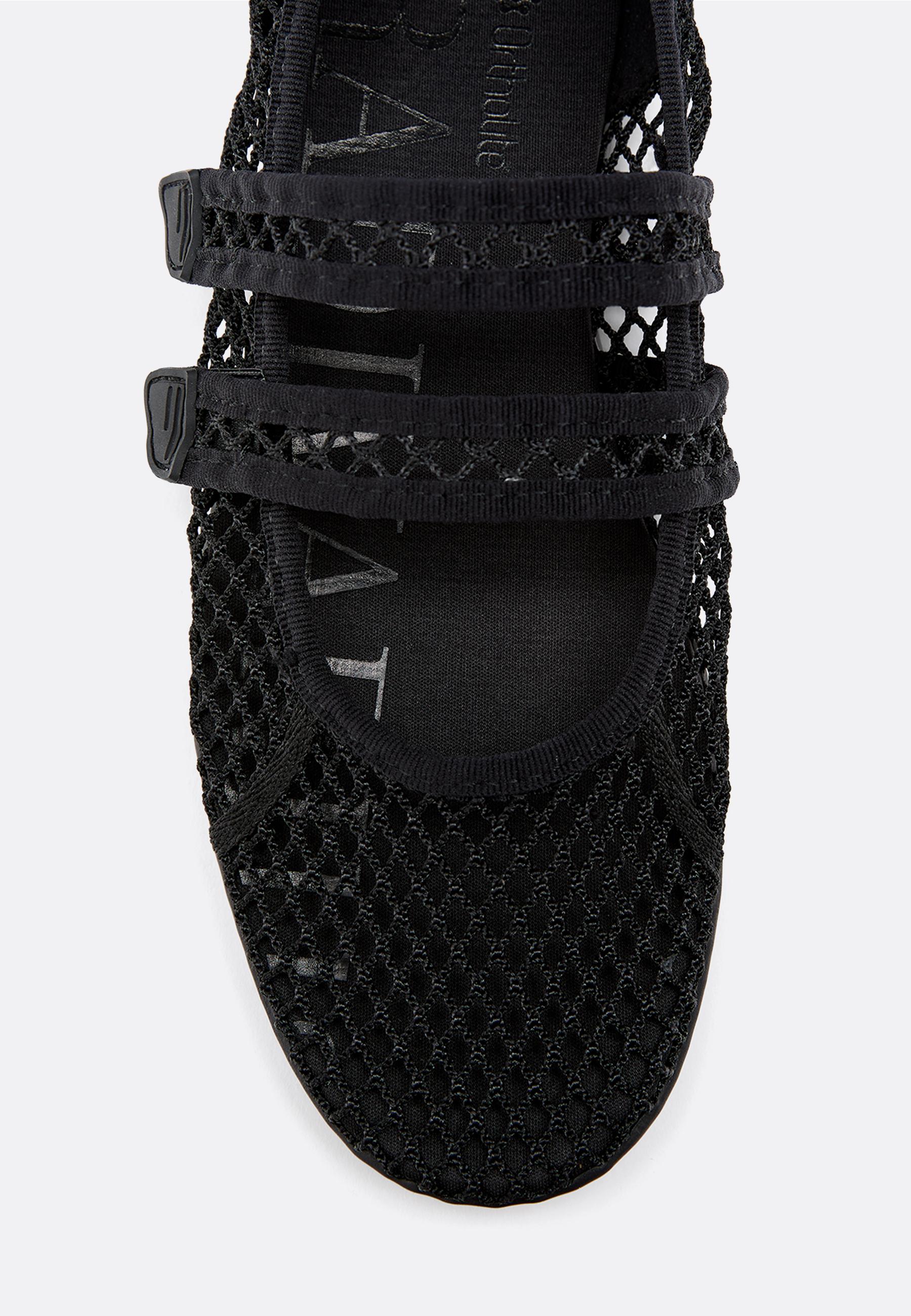 Mesh sneakers — BLACK