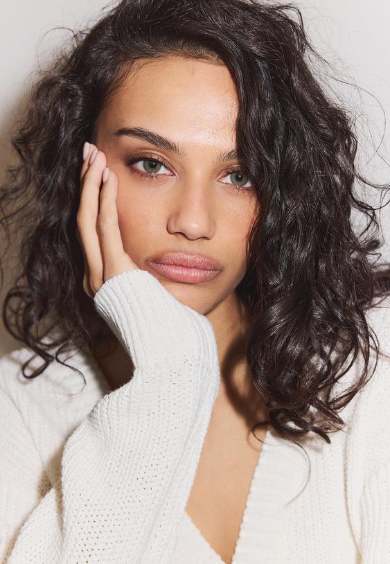 Pletena Jakna S Gumbima