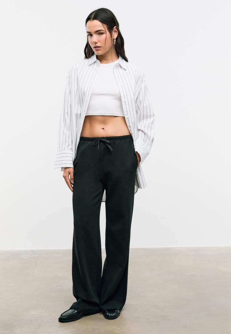 Stradivarius Jogger Nohavice So Šnúrkou Black M