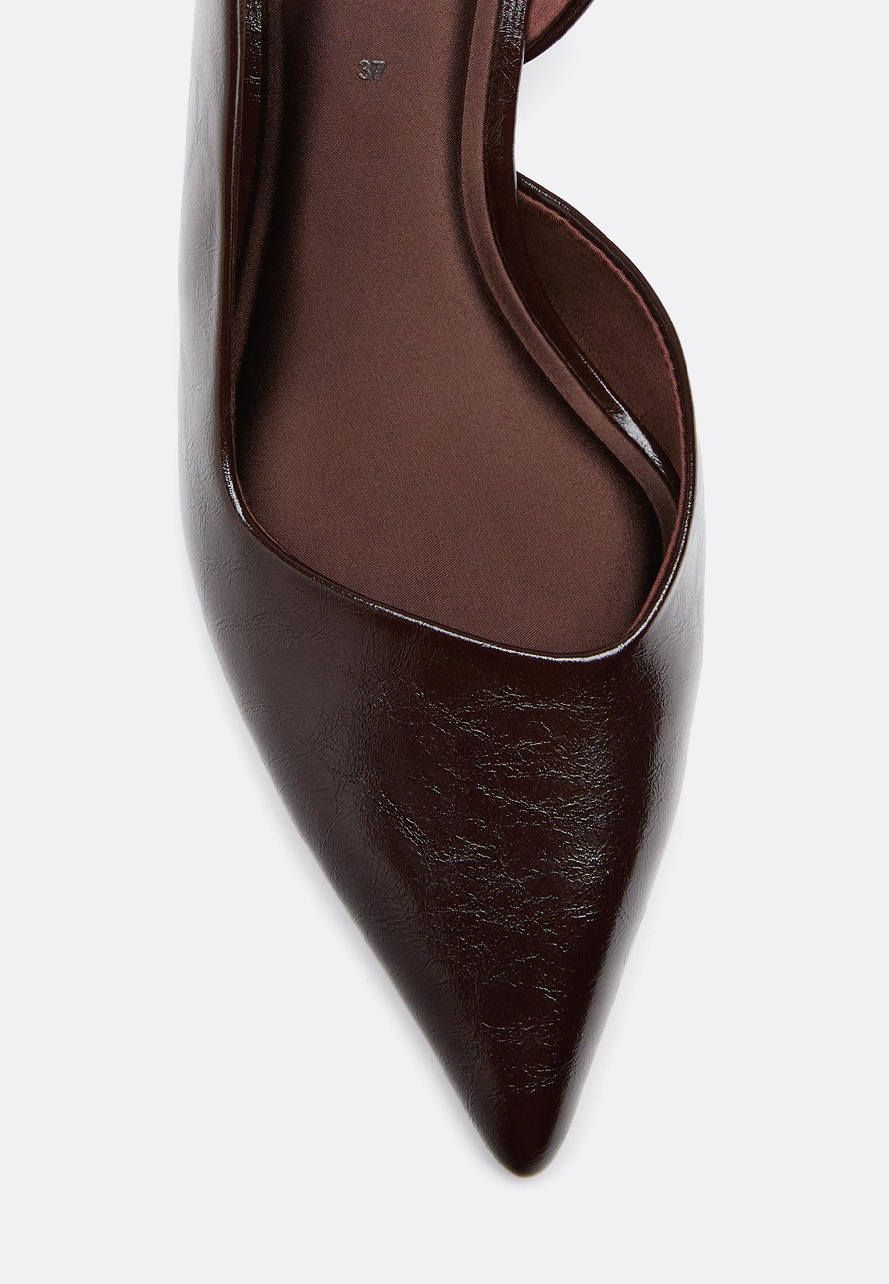 Basic kitten heel shoes — BROWN