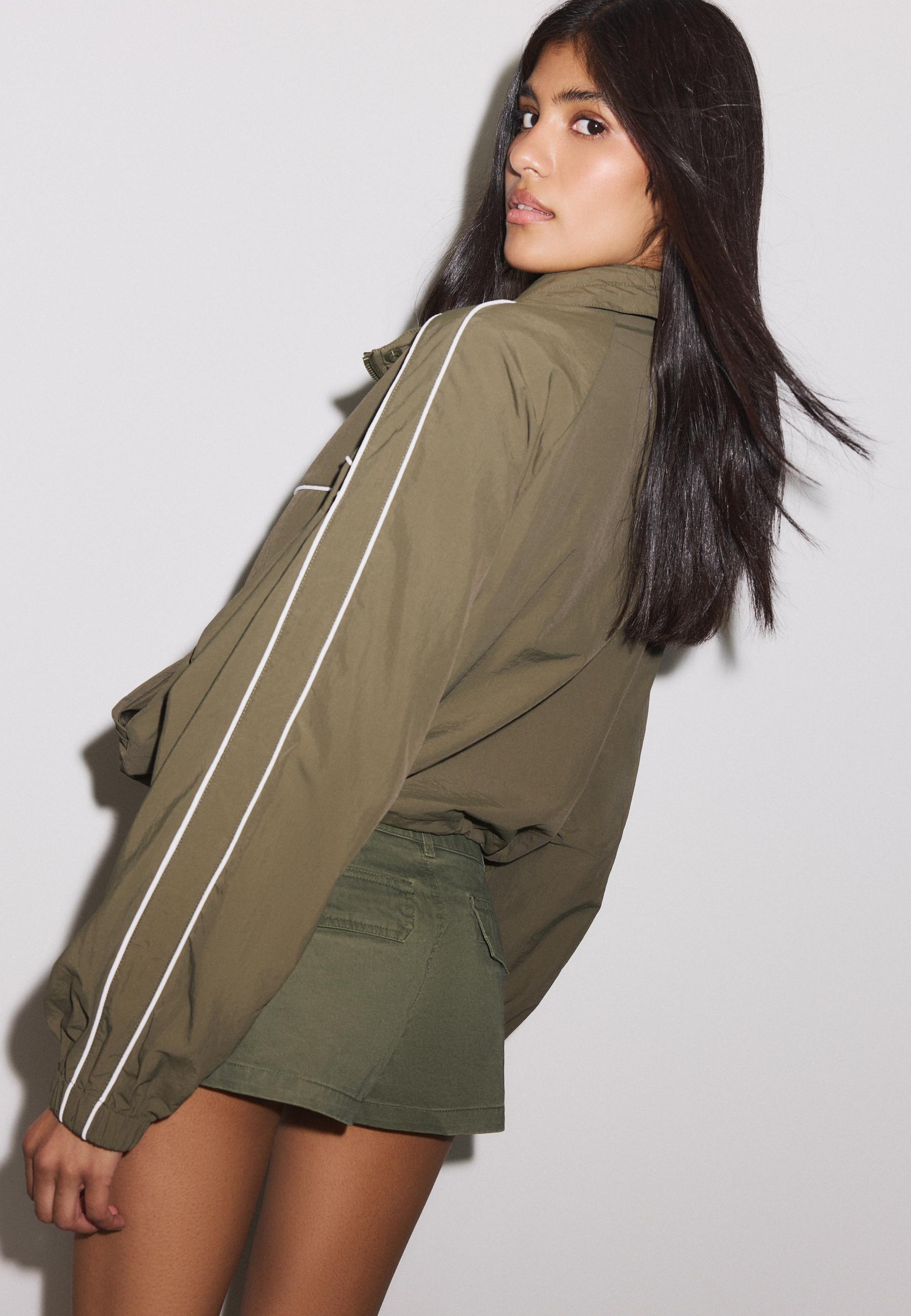 Technical windbreaker — Khaki