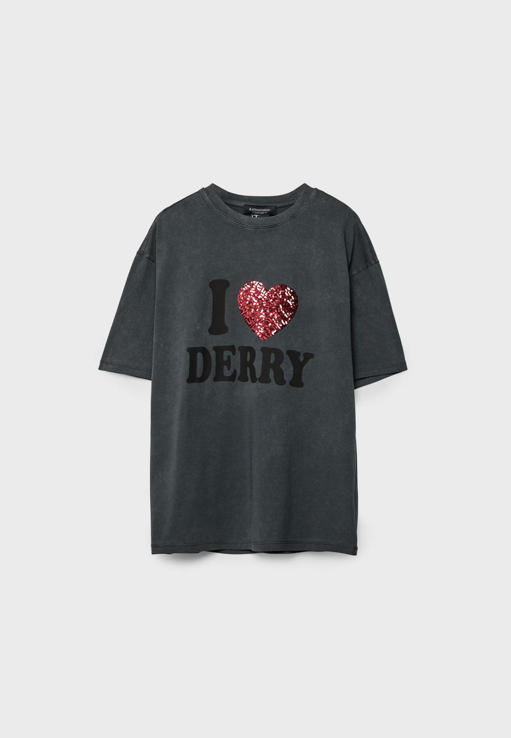 تيشرت فضفاض Derry بمظهر باهت
