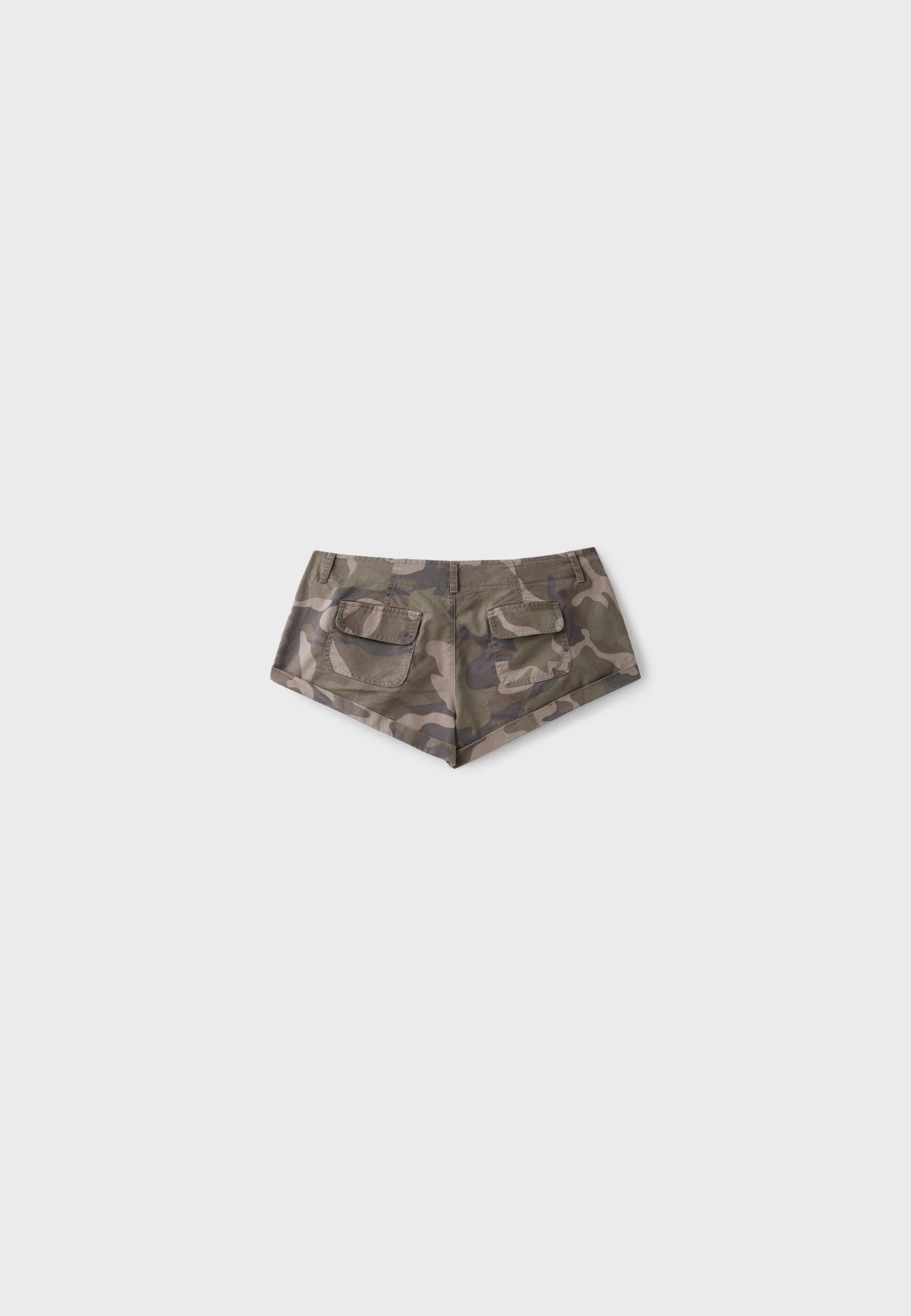 Printed regular-fit shorts — Khaki