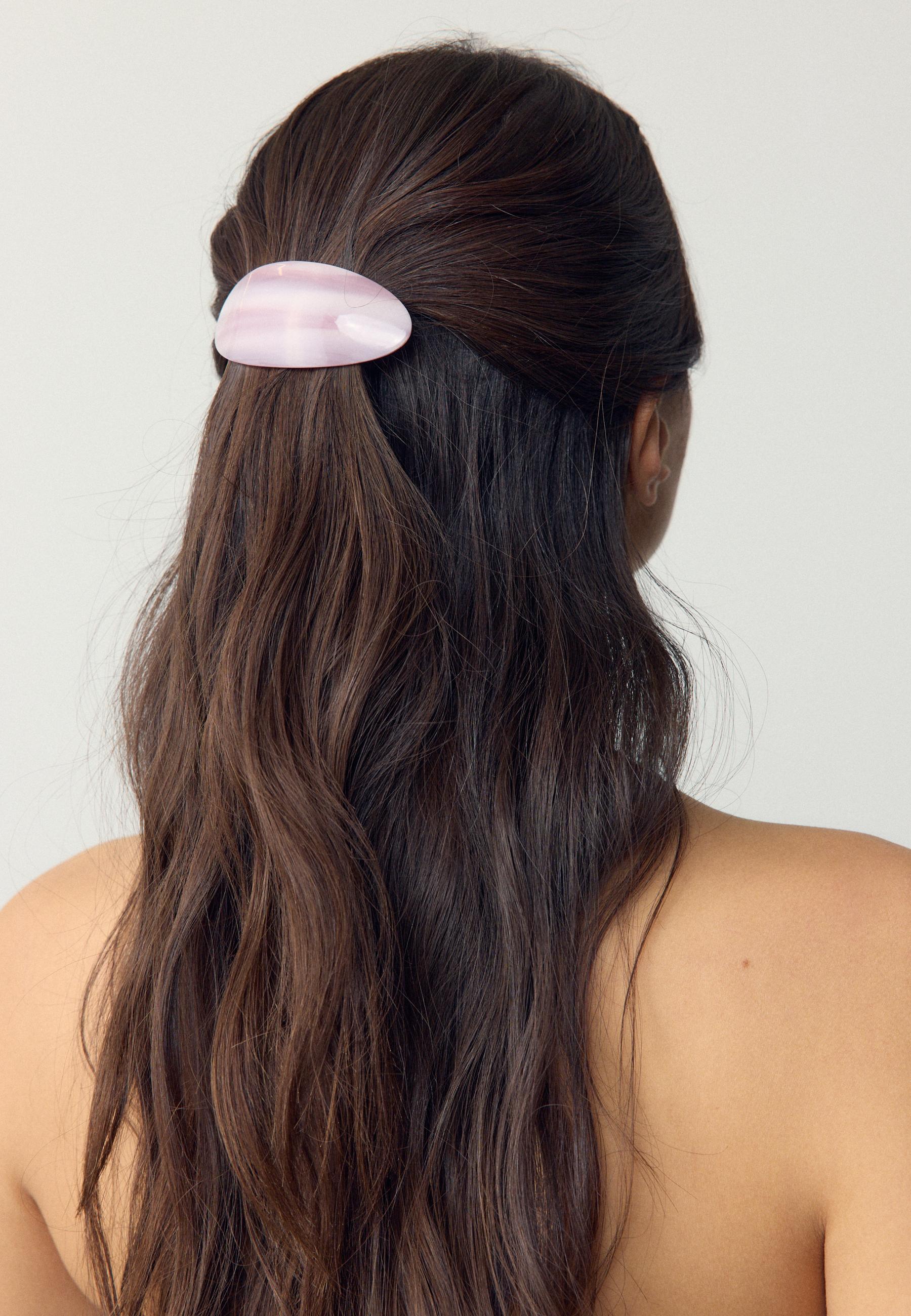 Set of 2 acetate hair clips — Pale pink