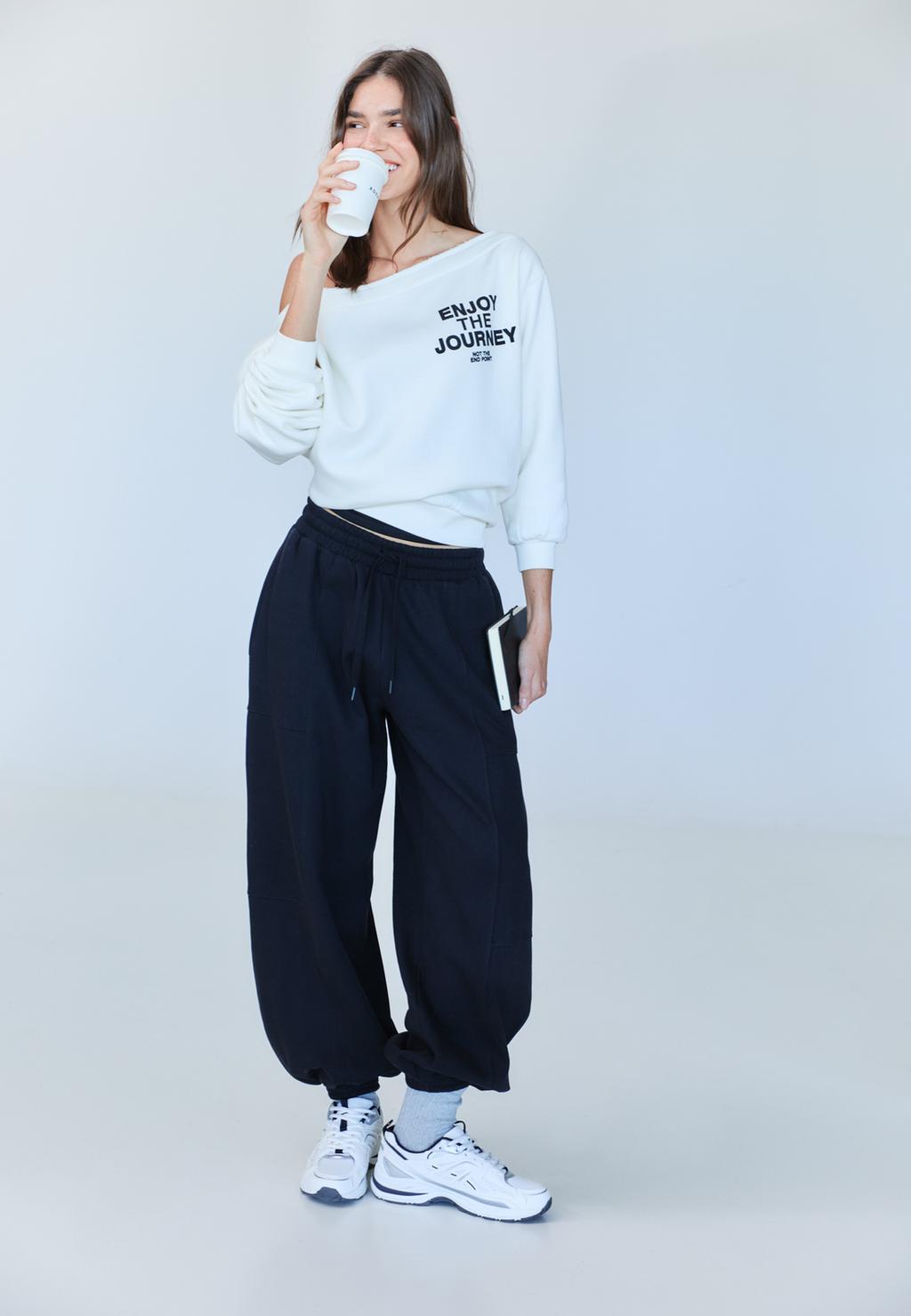 Pantallona sportive me mëngë të fryrë