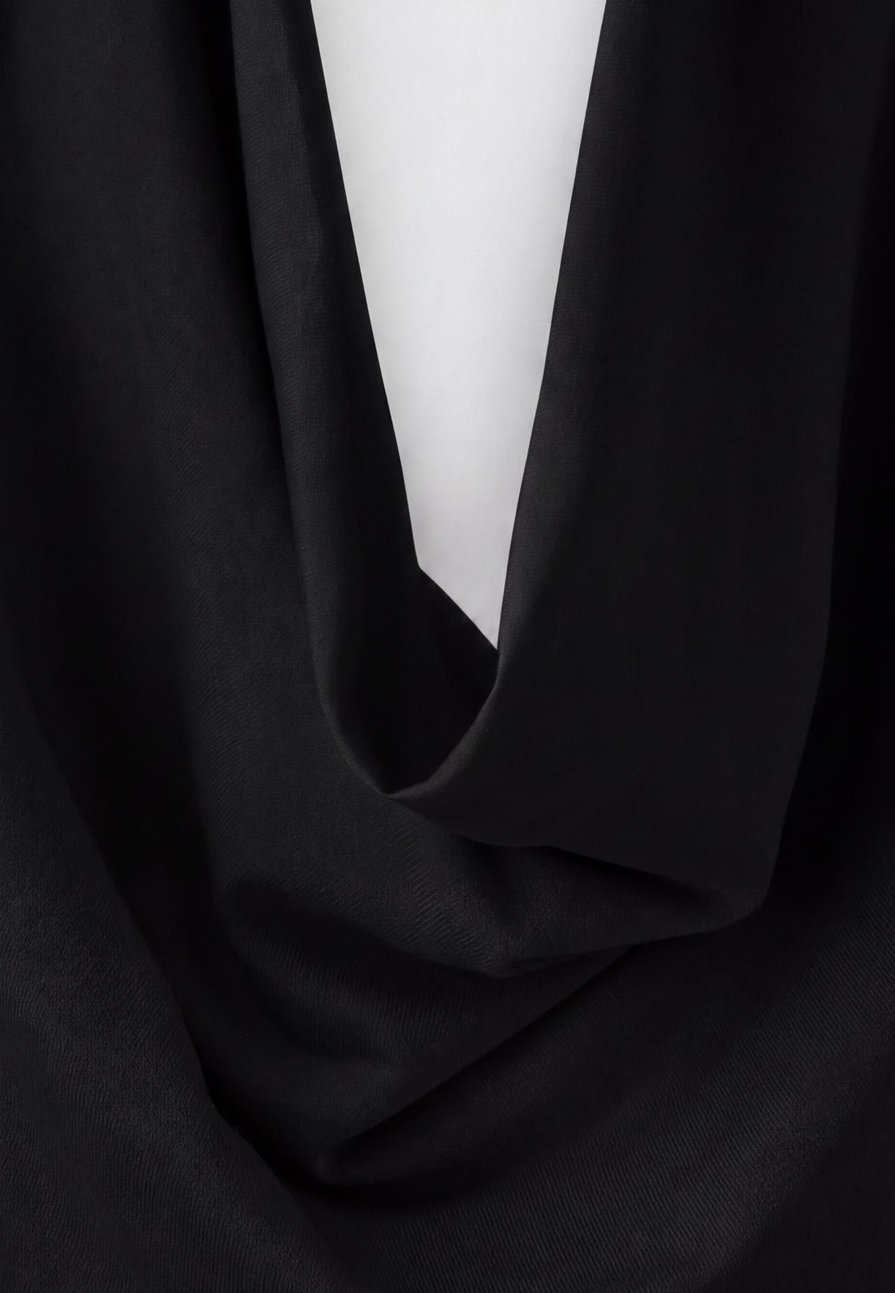 Draped halter top — Black