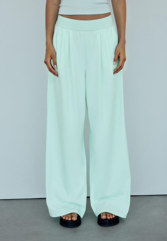 Stradivarius Pantaloni Jogger Palazzo Cu Talie Elastică Verde Pastel M