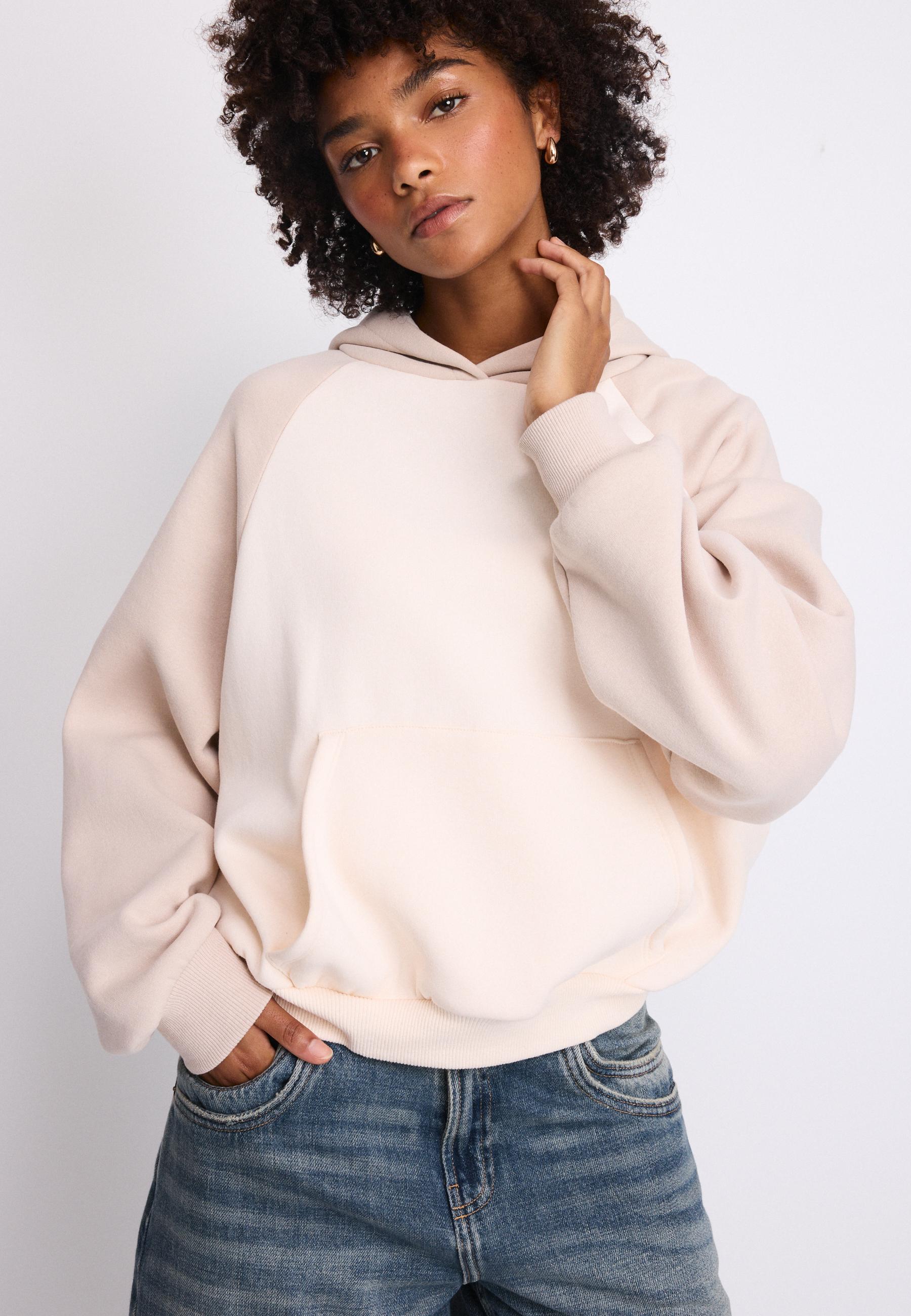 Contrast raglan sleeve hoodie — Stone
