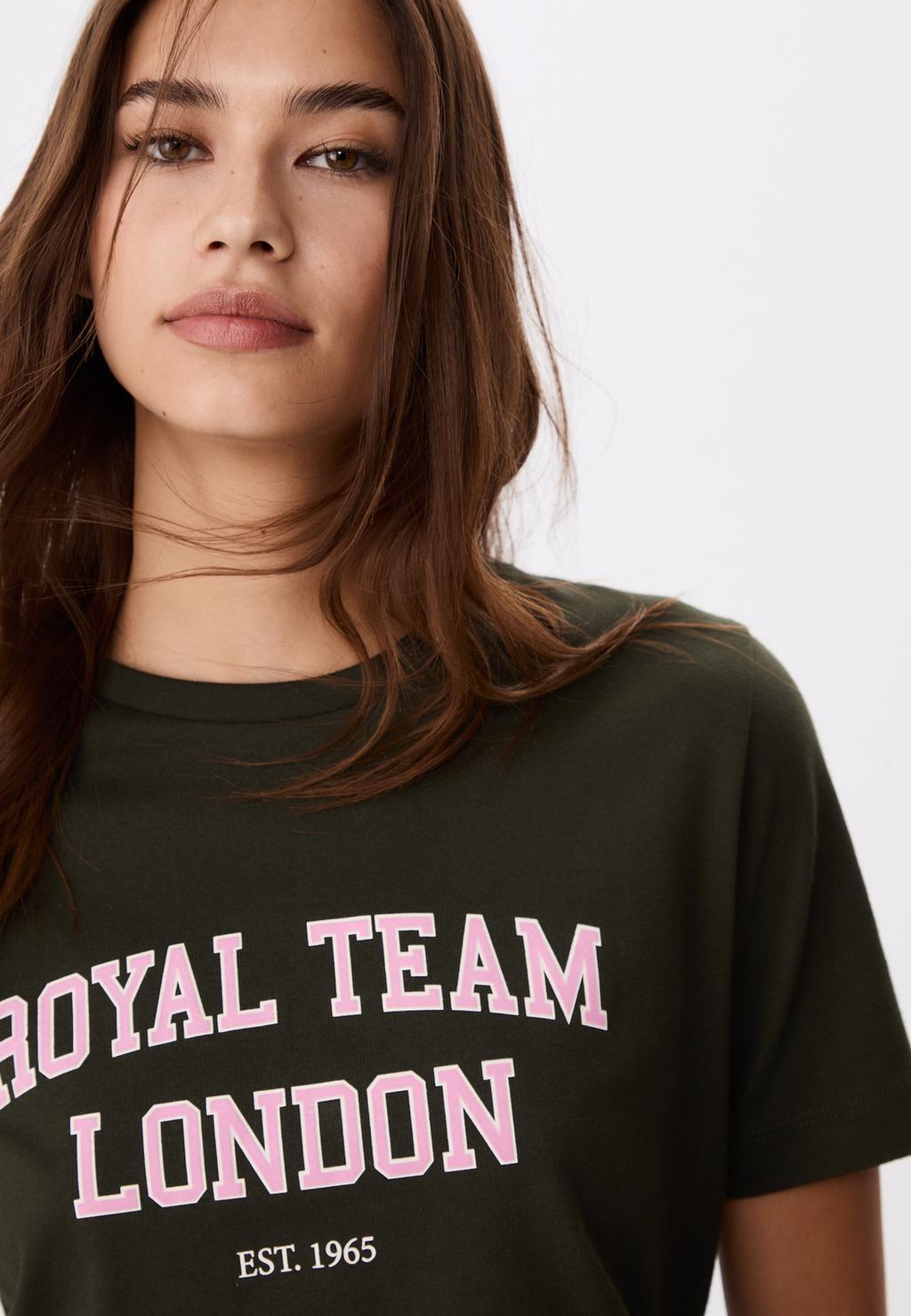 Camiseta bordado texto