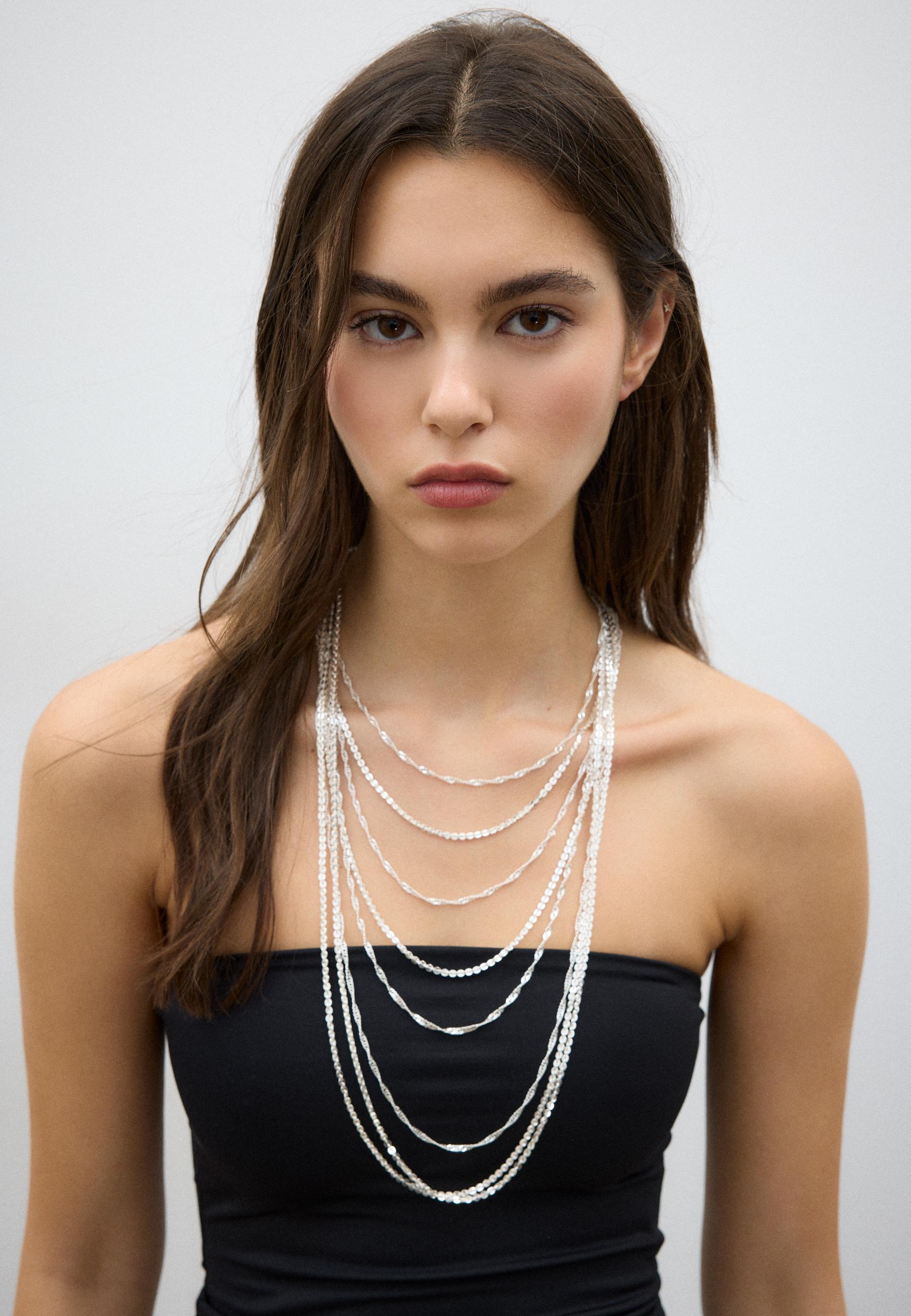 Long multi-chain necklace — Grey