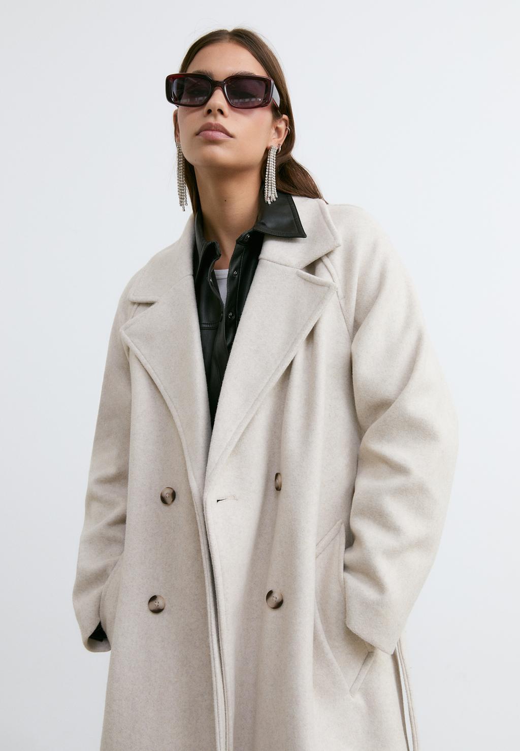 Abrigo trench tacto suave