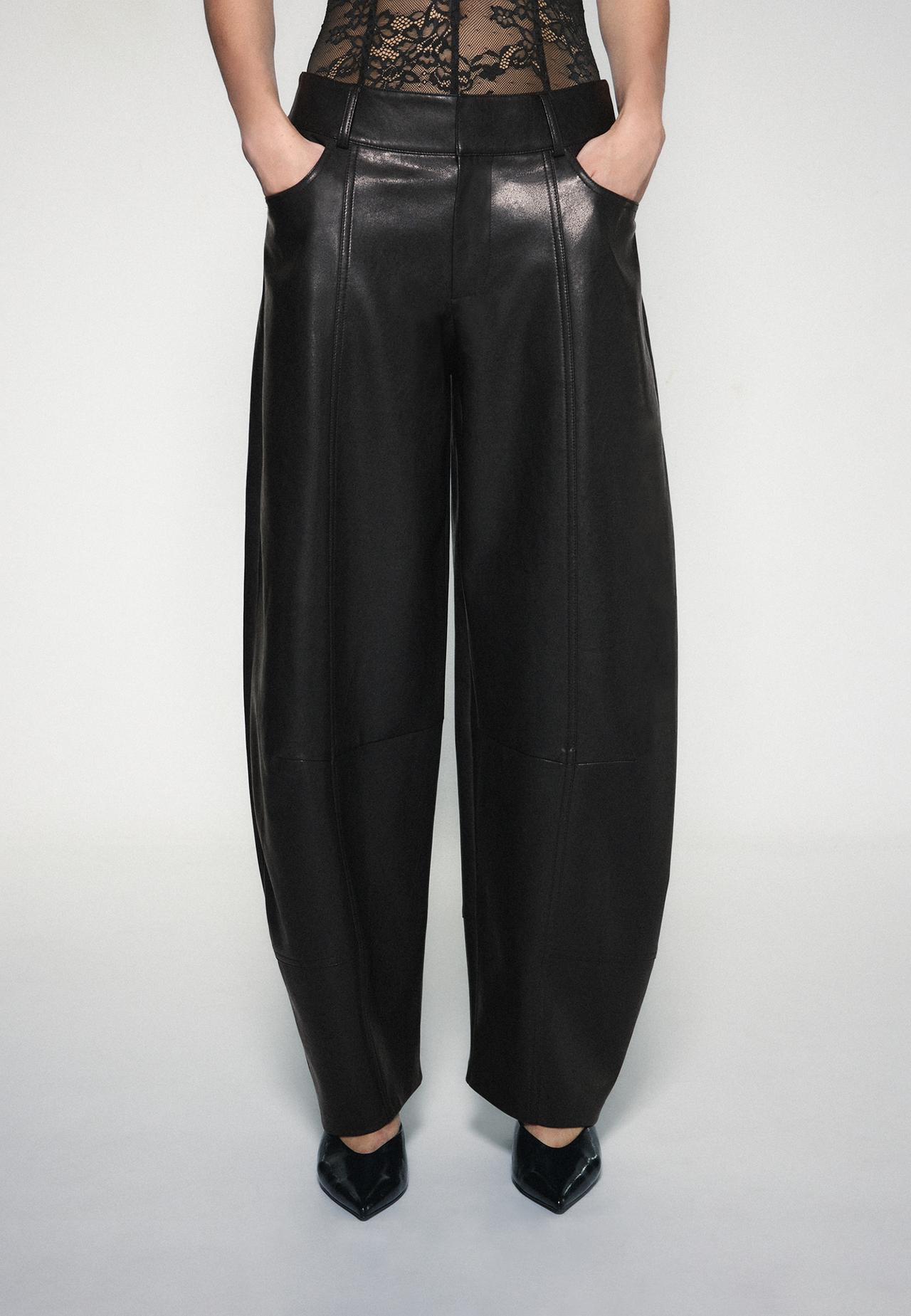 Leather effect barrel trousers — Black