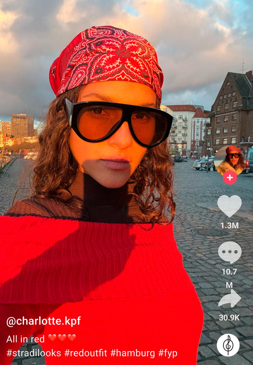 Maglia con spalle scoperte