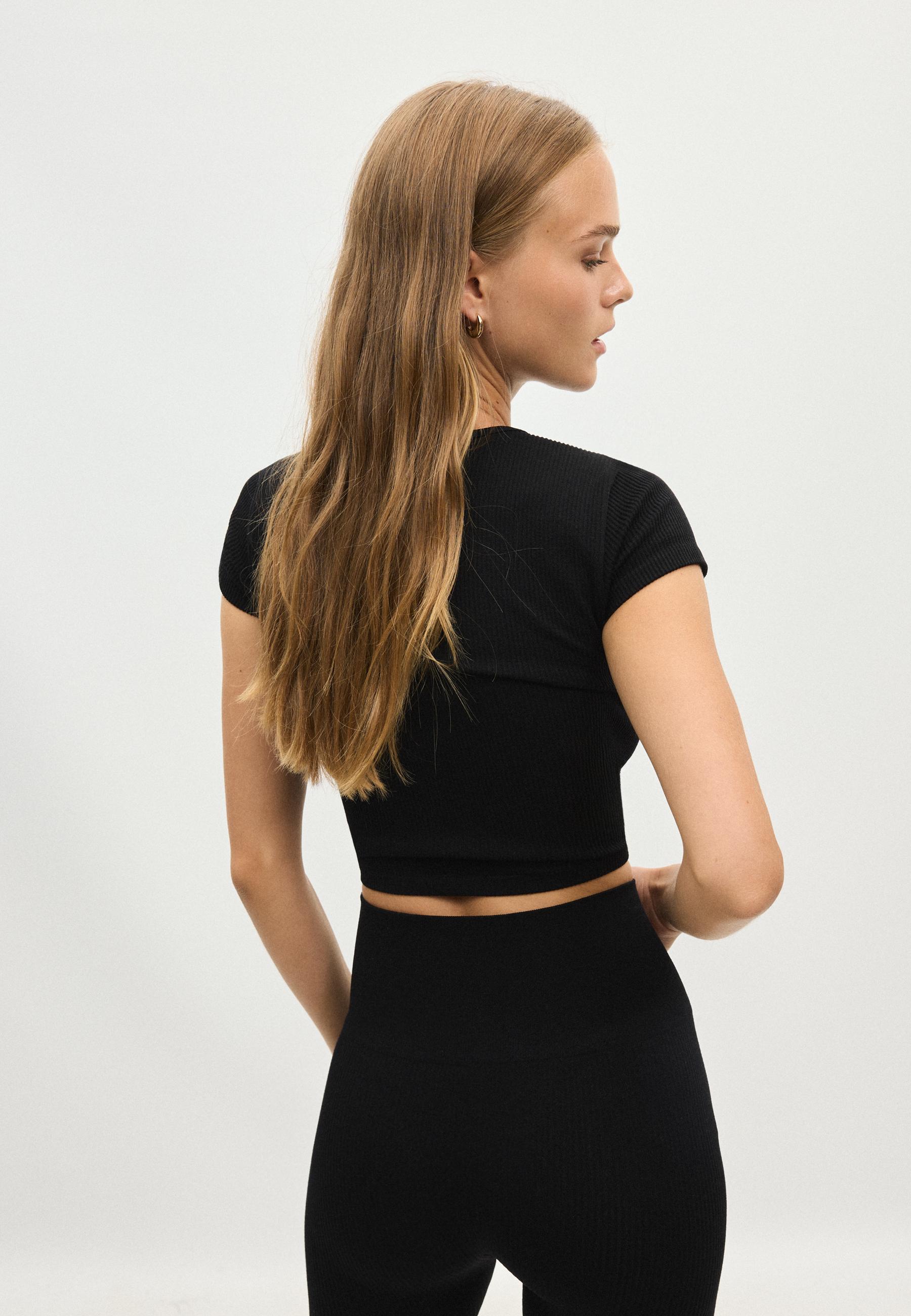 Seamless cropped T-shirt — Black