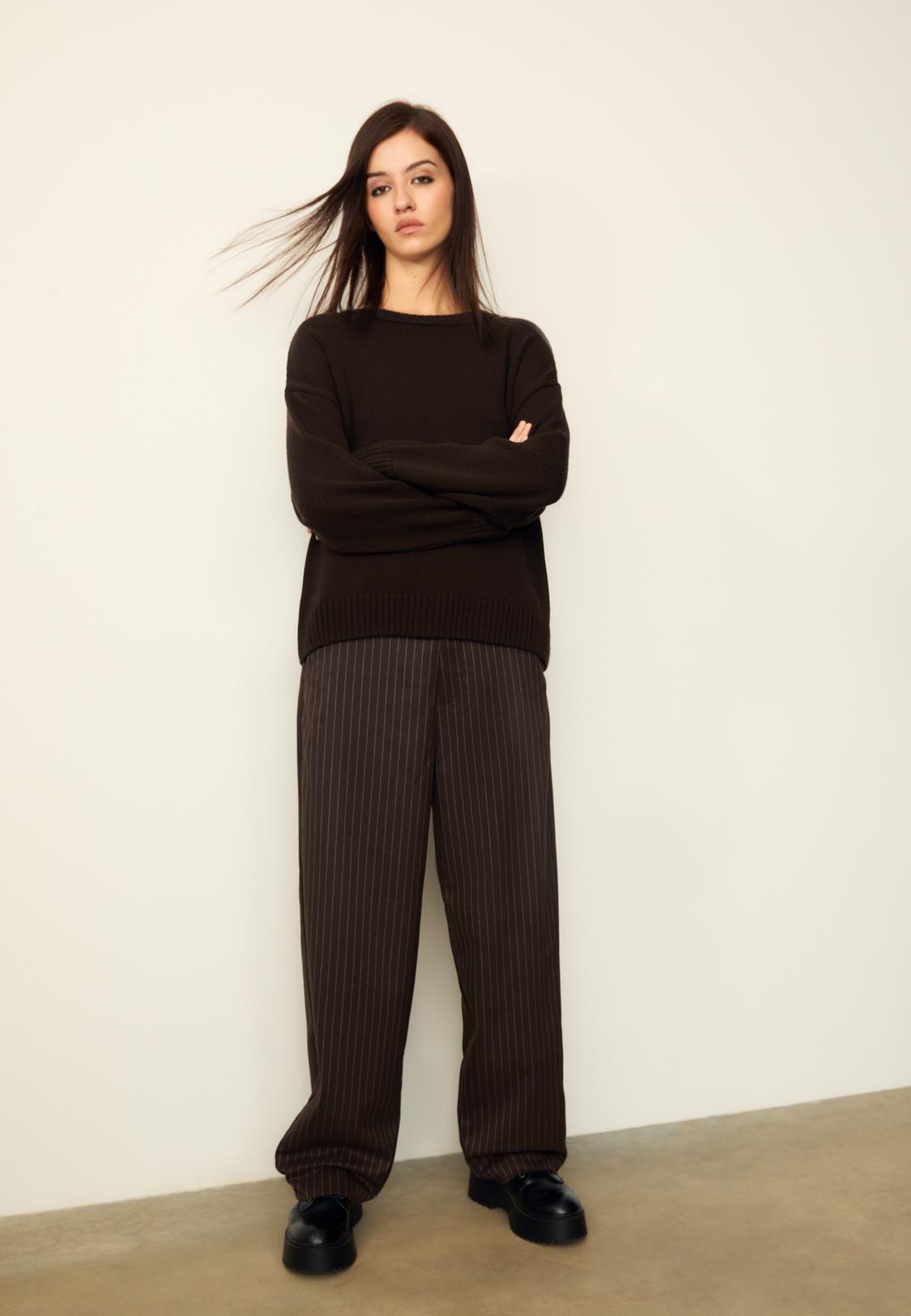 Crew neck knit sweater Women's fashion Stradivarius Jordan